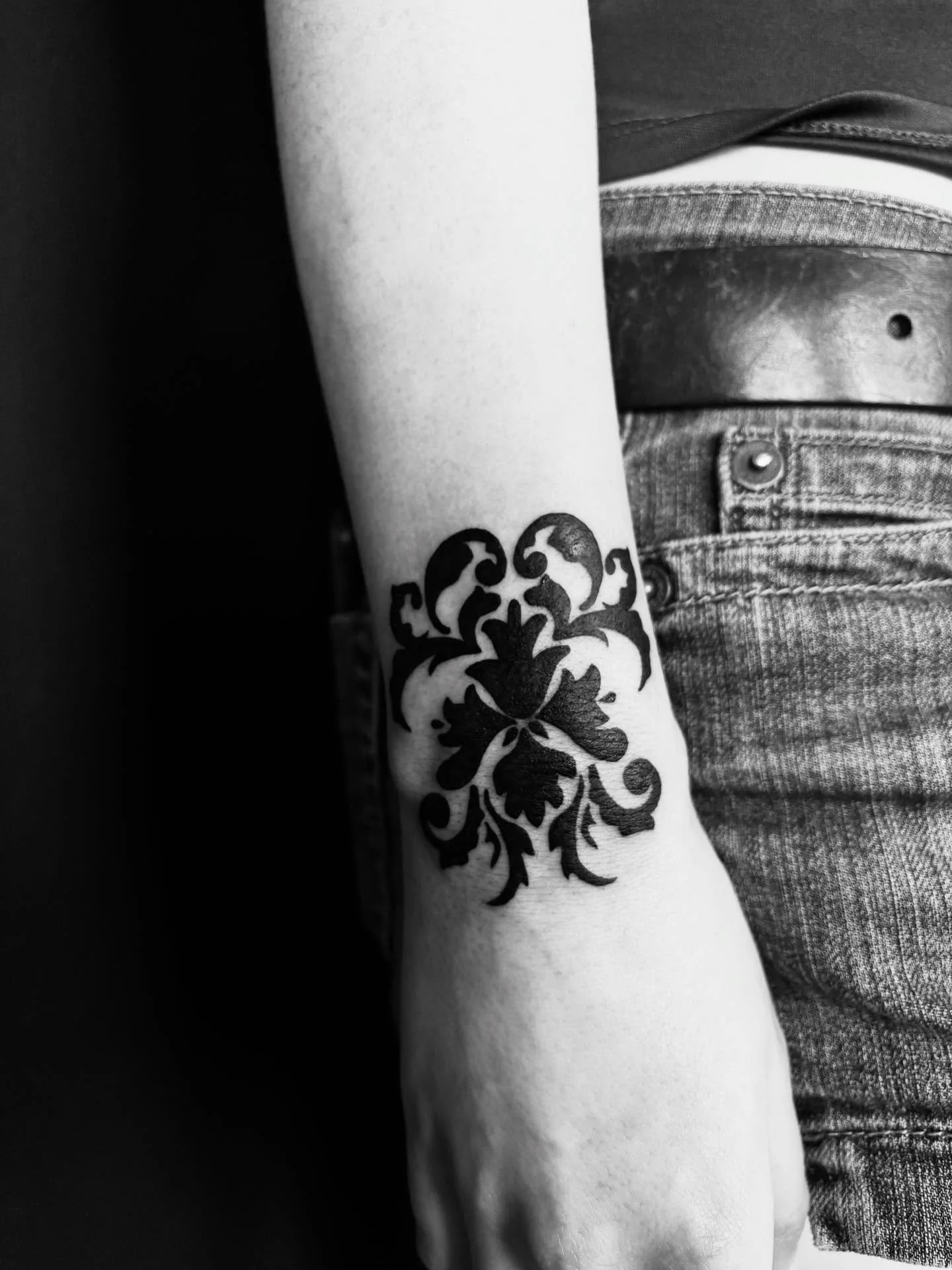 A very cool custom ornamental coverup!
I’m always up for a coverup challenge if you’ve got something you’d like to not have anymore!
I’m booking August/September! Dm or email to book!
.
.
.
.
.
.
.
.
.
#tattoos #tattoo #tatto