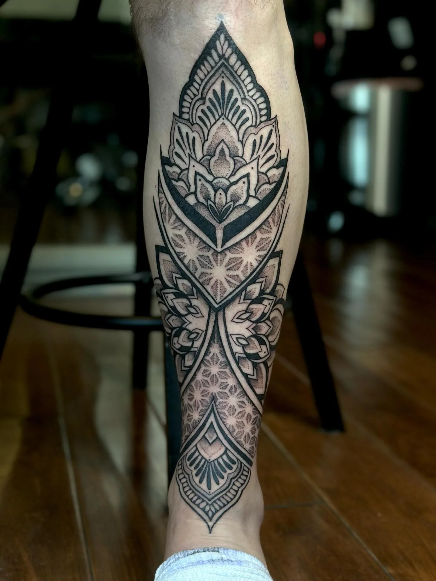 ⟡ done in one session of 5 hours!! can&rsquo;t wait to keep adding to it!! would love to do more like this!! ⟡ 

⟡ Link in bio to book!! reminder i am on vacation atm so i will be responding to all requests once im back! :) thank you for your patienc