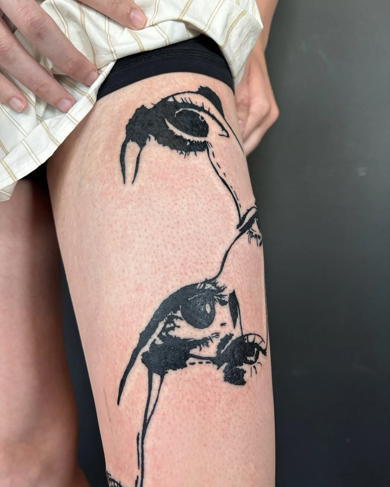 We&rsquo;re obsessed with this insanely cool piece done by @h8horses 
.
.
.
Studio: @obscura.tattoo 
.
.
.
#tattoo #tattooideas #tattooer #ottawatattoos #obscuratattoo #ottawagatineautattooexpo #obscura