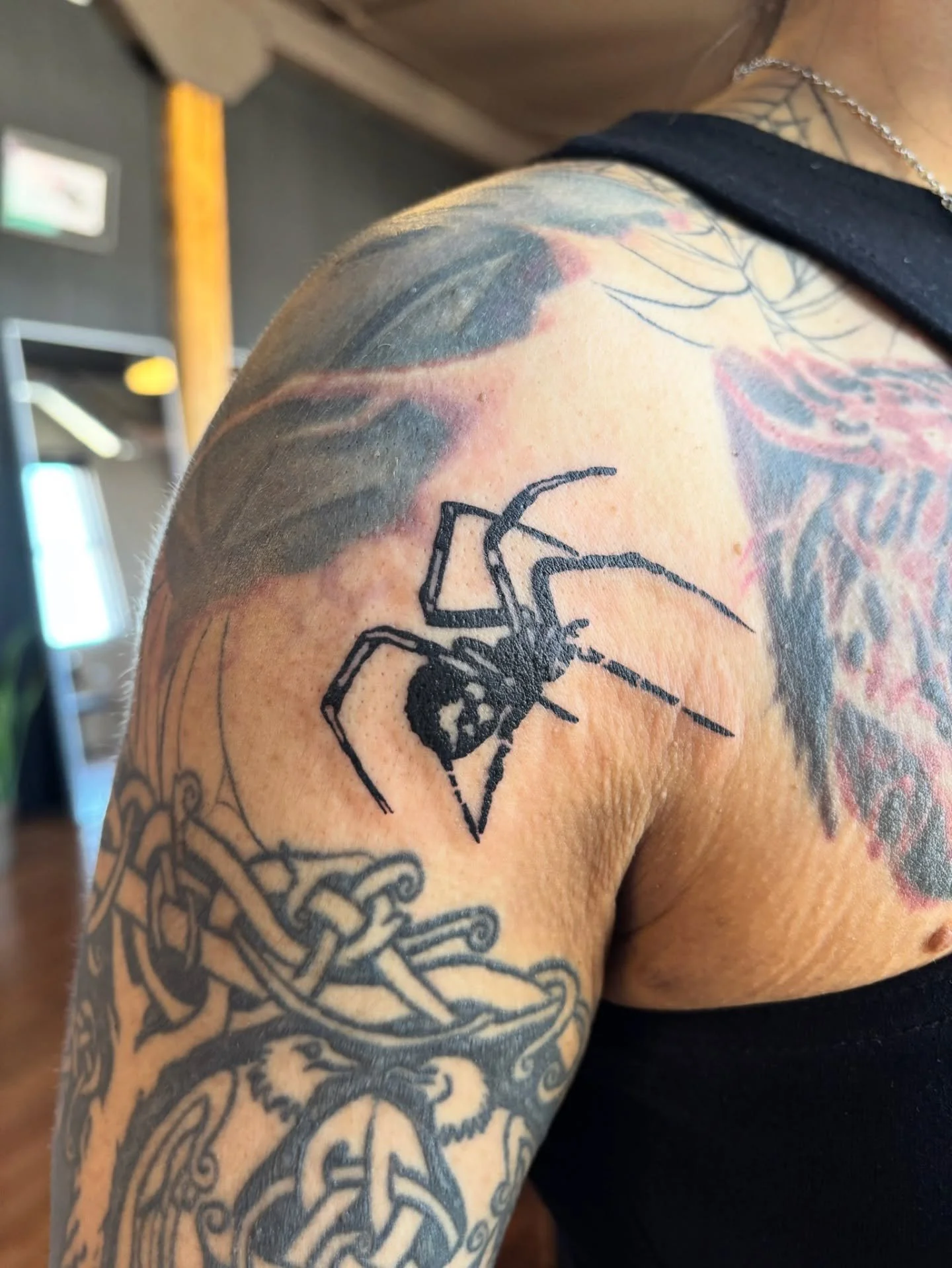 Gorgeous blackwork spider from @h8horses 🕷️🕸️🕷️
.
.
.
Artist: @h8horses 
Studio: @obscura.tattoo 
.
.
.
#blackworktattoo #spidertattoo #ottawatattoo #obscuratattoo #insecttattoo #heavyblacktattoo