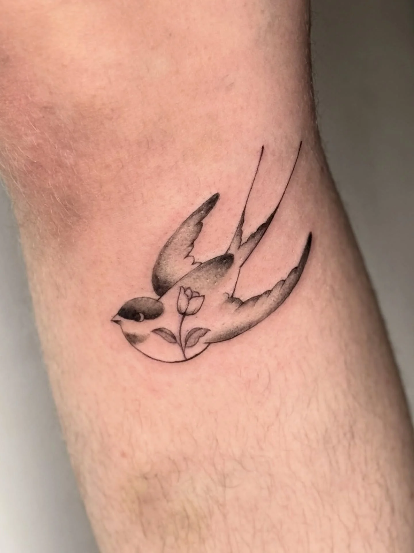 Little birds for Dezzy! Thank you so much for your trust☺️

&bull;&bull;&bull;
December bookings are currently open! 

To book a session with me, please contact me at 
gettattooed@obscura613.com 
Please attach a screenshot of the flash piece(s) and w