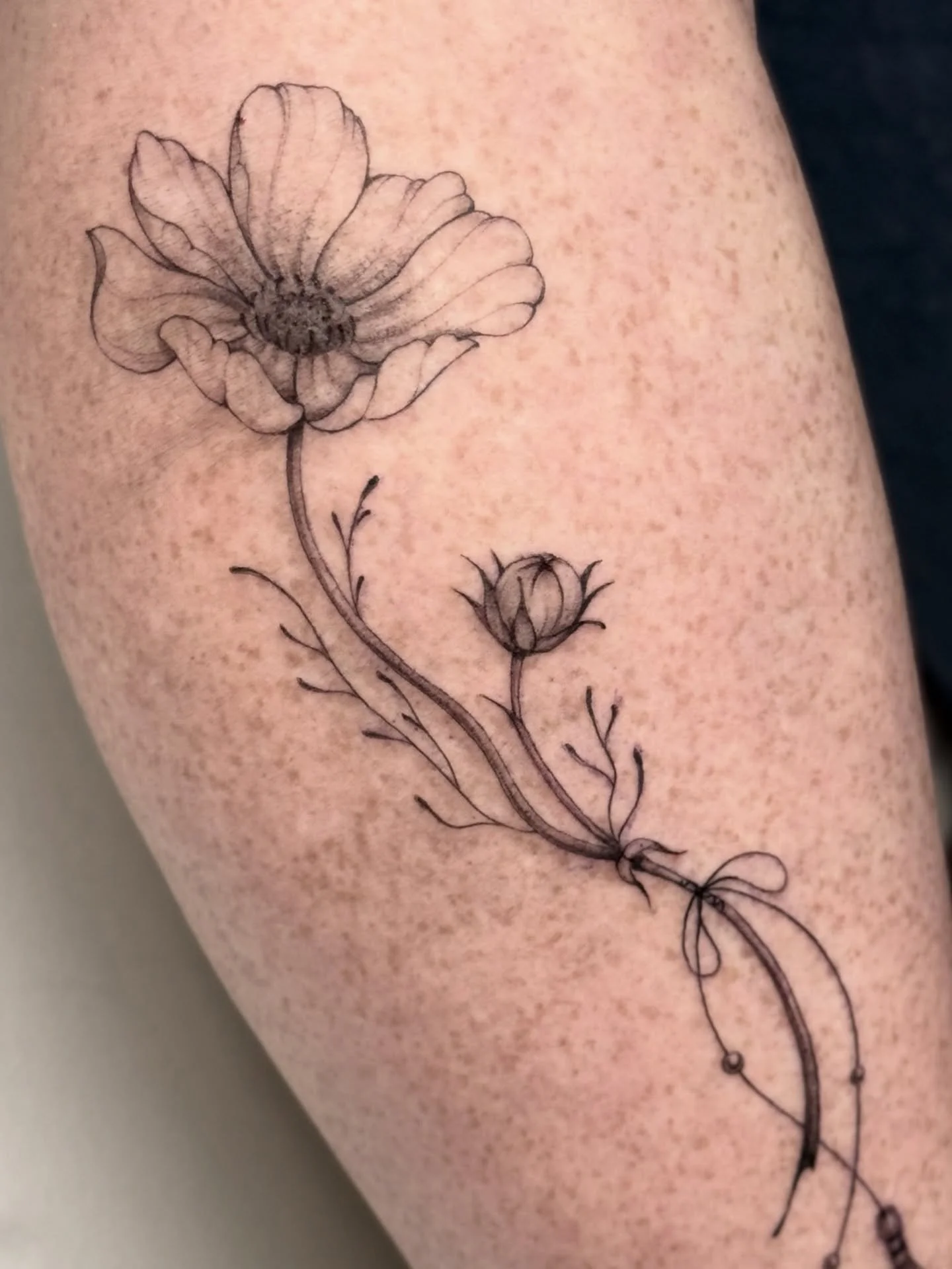 October birth month flower for Melissa! Thank you so much for trusting me and choosing this piece 💕

&bull;&bull;&bull;
To book a session with me, please contact me at 
gettattooed@obscura613.com 
Please attach a screenshot of the flash piece(s) and