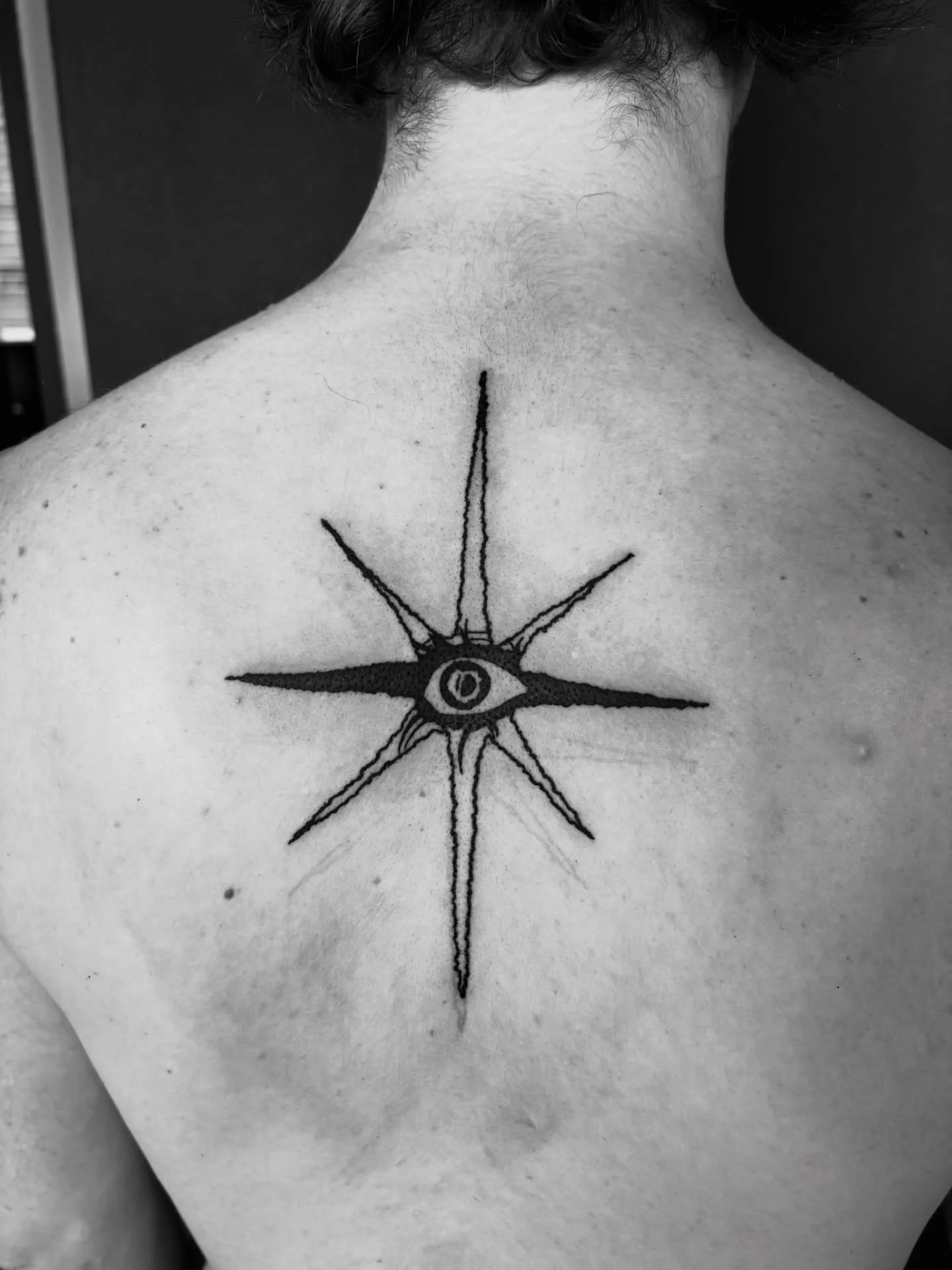 Don&rsquo;t look back 👁️
.
.
.
Artist: @h8horses 
Studio: @obscura.tattoo 
.
.
.
#ottawaartist #ottawatattoo #obscuratattoo #eyetattoo #blackworktattoos
