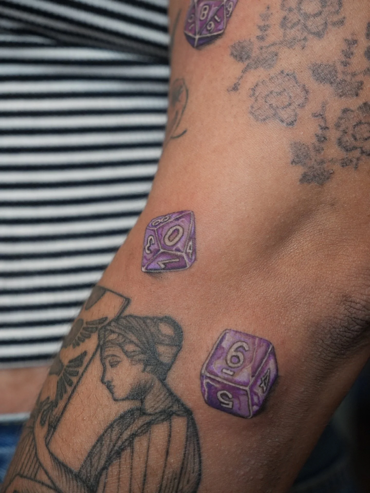 Ready for game night! 🎲
.
.
.
Artist: @darienwrona.tattoo 
Studio: @obscura.tattoo 
.
.
.
#ottawatattoo #ottawaartist #obscuratattoo #dndtattoo #dicetattoo