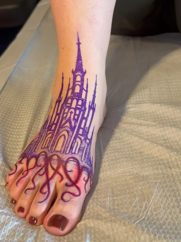 Yesterdays project. Winter is a great time to get and heal a foot tattoo so you can show it off in the summer. ☀️