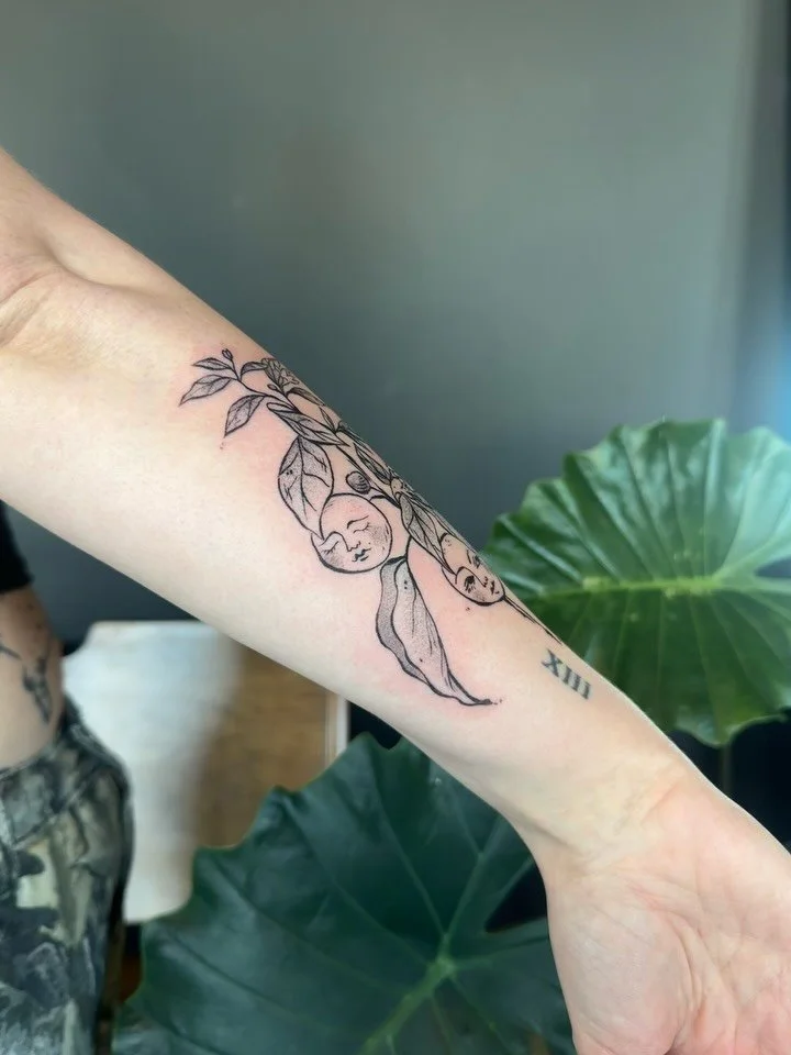 I was soooo happy to see this one come to life! Let&rsquo;s do more like it!! 

Done @obscura.tattoo 
Supplied by @anarchy_tattoo_supplies 

#illustrativetattoo #surrealism #tattoo #planttattoo #blackandgreytattooo
