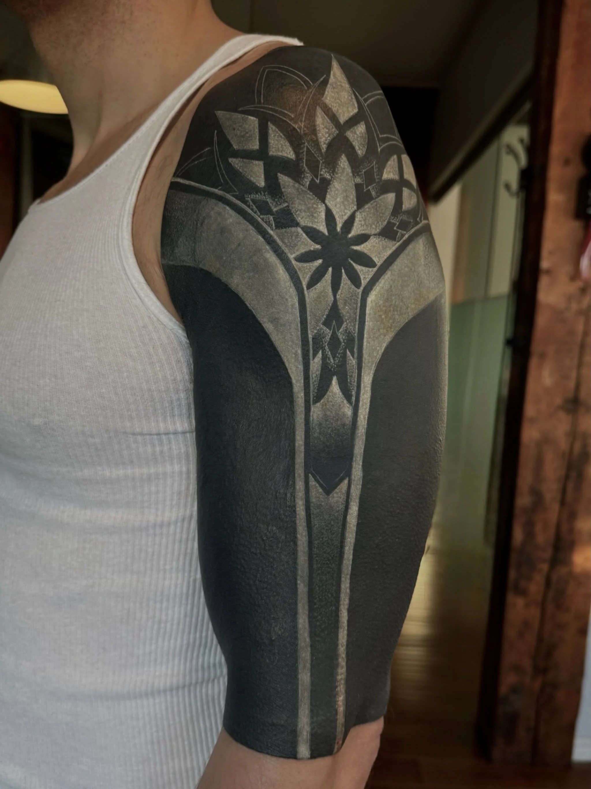White over Blackout Tattoo by @mariah.landers 
.
.
.
Artist: @mariah.landers 
Studio: @obscura.tattoo 
.
.
.
#ottawaartist #ottawatattoo #obscuratattoo #whiteoverblacktattoo #blackouttattoo