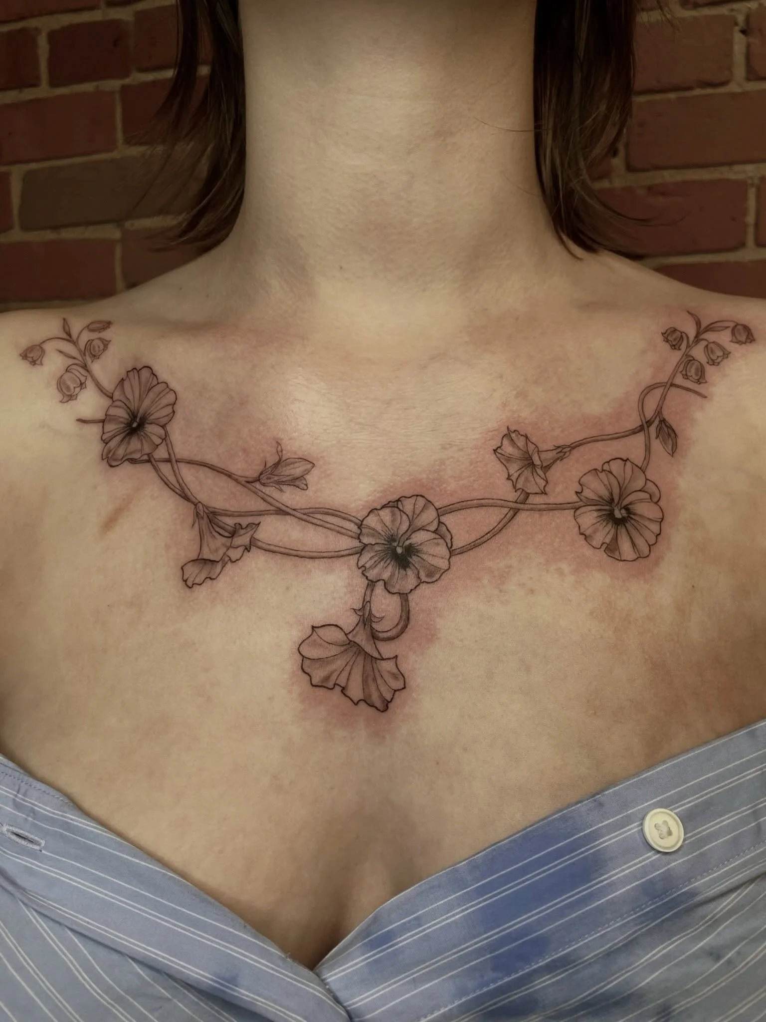 Floral Chest Piece by @tattoosbyabbeysmith 🌸
.
.
.
Artist: @tattoosbyabbeysmith 
Studio: @obscura.tattoo 
.
.
.
#ottawaartist #ottawatattoo #obscuratattoo #finelinetattoo #floraltattoo