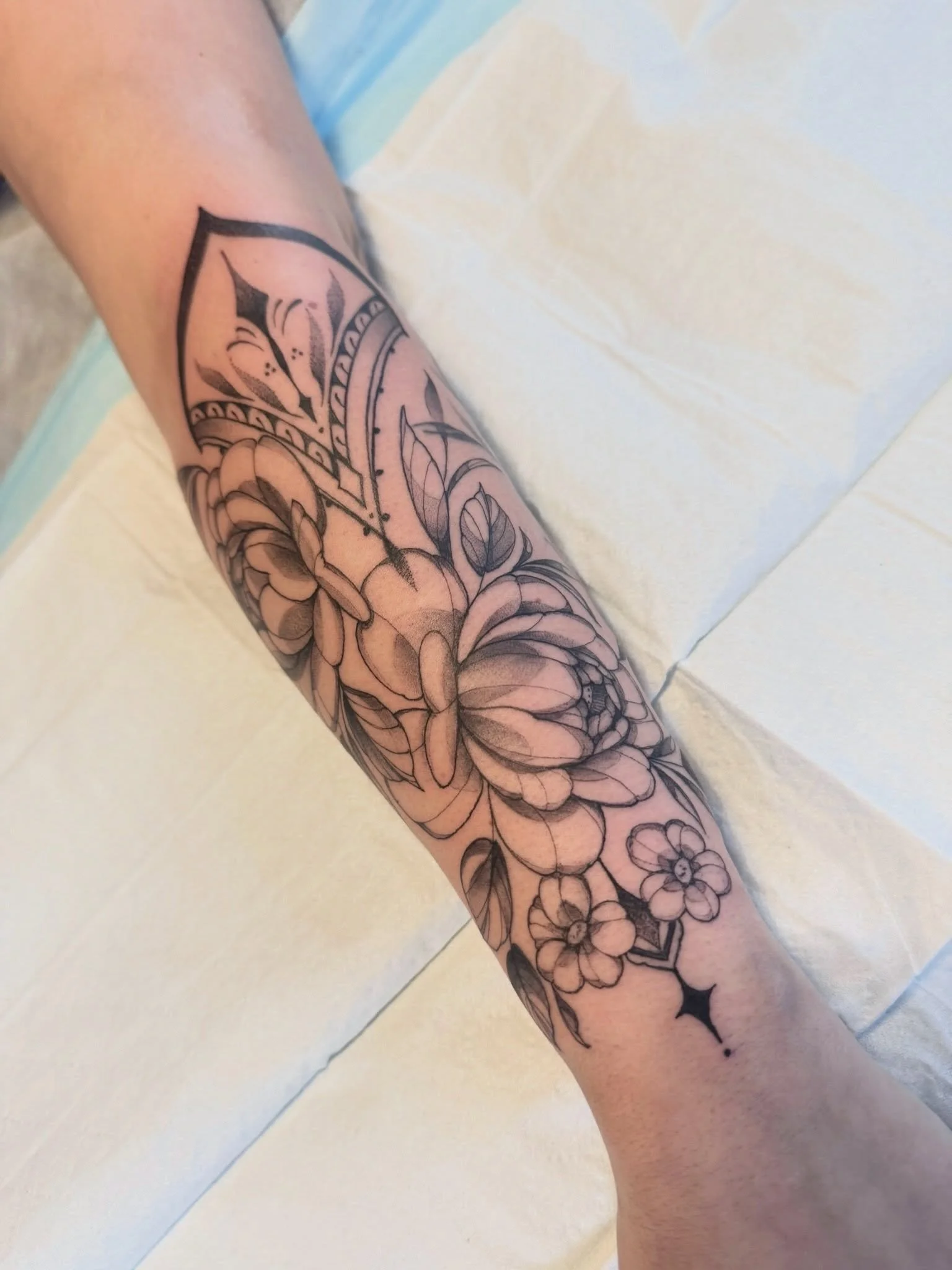Ornamental &amp; Flora Forearm Piece by @mariah.landers 🖤
.
.
.
Artist: @mariah.landers
Studio: @obscura.tattoo 
.
.
.
#obscuratattoo #ottawatattoo #ottawaartist #floraltattoo #blackwork