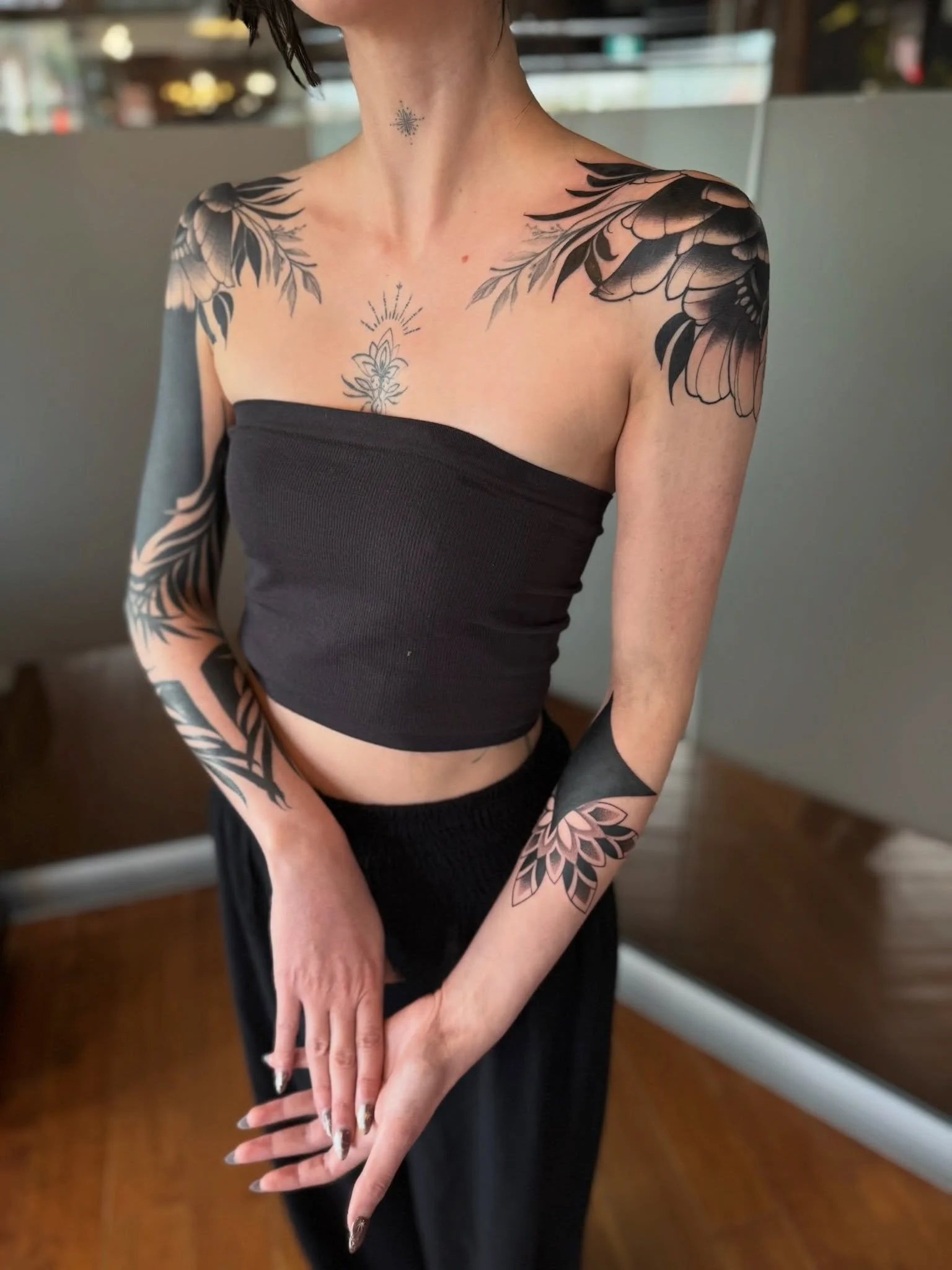 W.I.P Bodysuit Project by @mariah.landers 🌿🖤
.
.
.
Artist: @mariah.landers 
Studio: @obscura.tattoo 
.
.
.
#ottawatattoo #ottawaartist #obscuratattoo #blackwork #flowertattoo