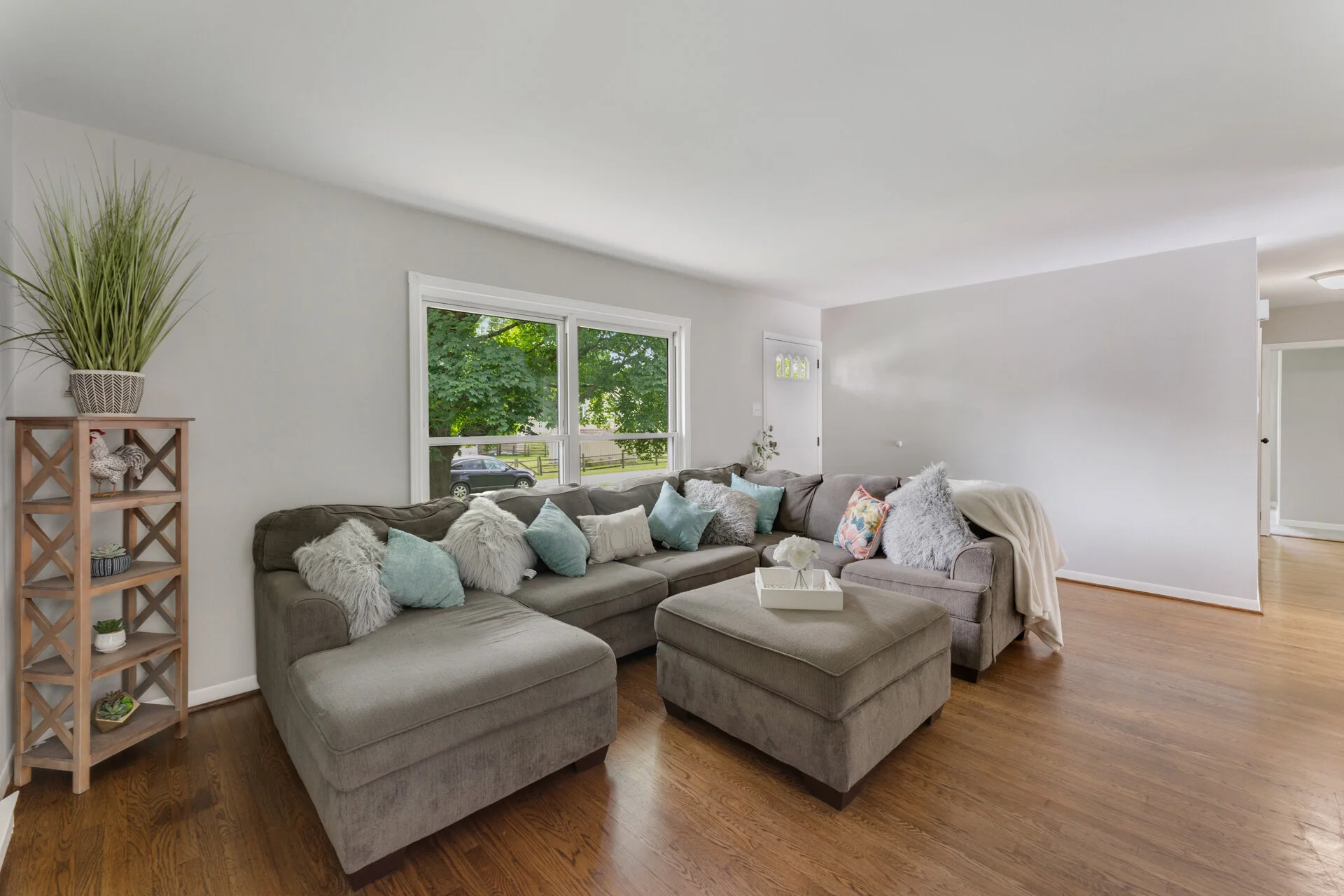 2249 Hartley Ave-MLS-15.jpg