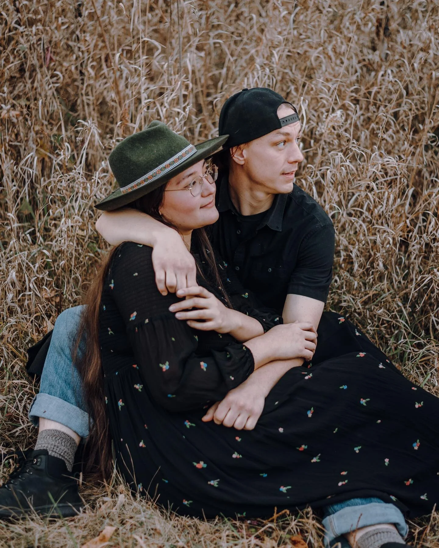 I cannot handle how cute Trevor's smile is 😍
&bull;
&bull;
&bull;
#koernerofthenorth #couplesphotography #mnphotographer #mnweddingphotographer #natureshoot #lnt #coupleshoot #selfportrait #fallfashion #lookslikefilm