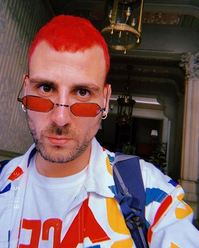 🛑 ROJO Y MARIC&Oacute;N 🛑 more than ever #rojoymaric&oacute;n #reddyedhair #redhair #microblading #desigual