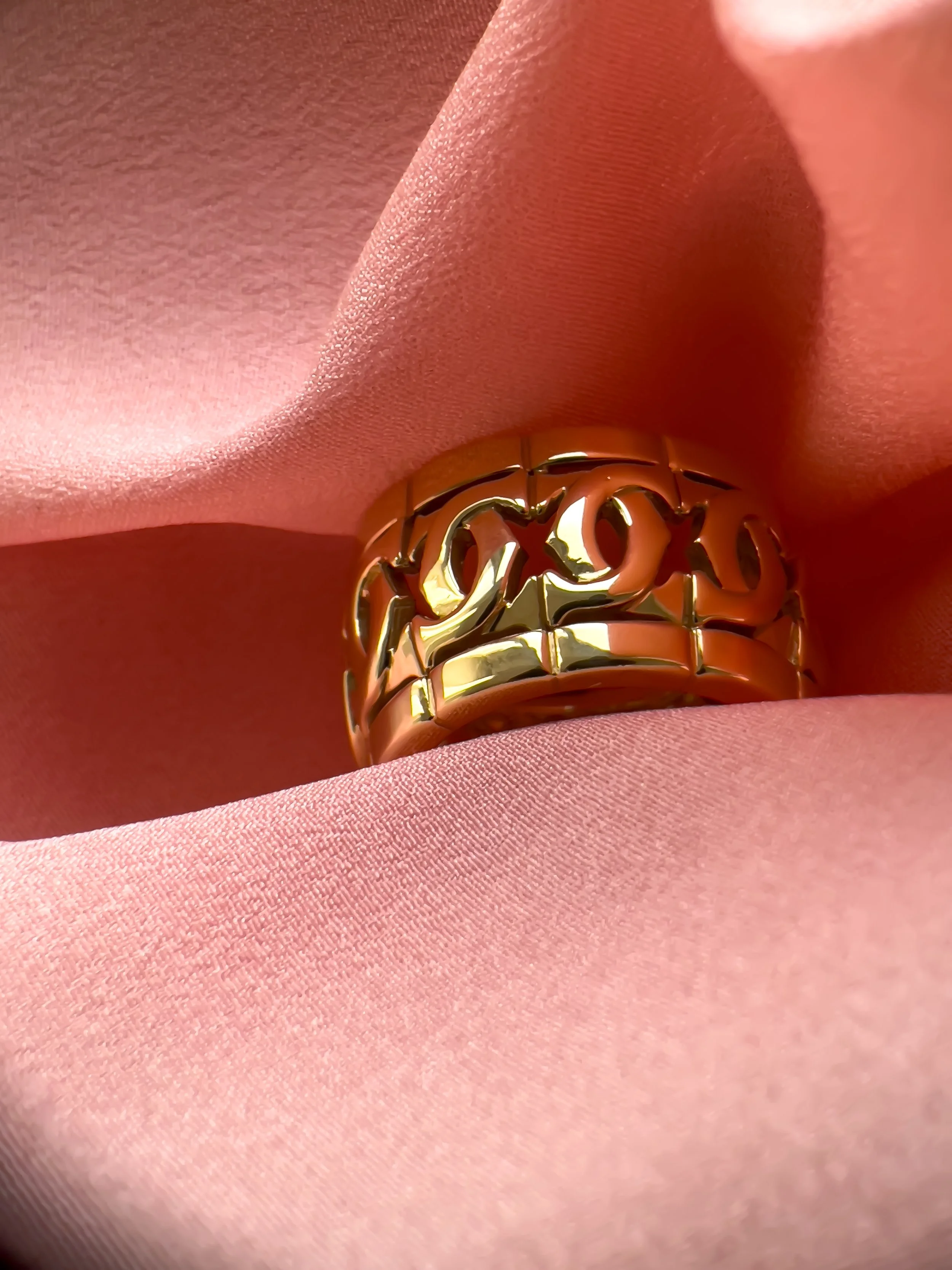 Bague Bandeau Cartier en Or Jaune 18ct