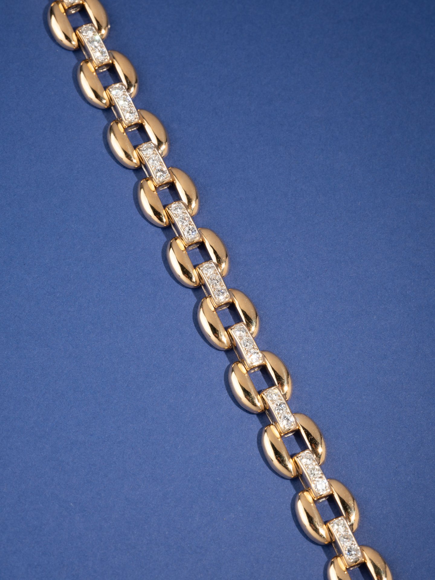 Bracelet en Or Jaune et Diamants Signé VCA