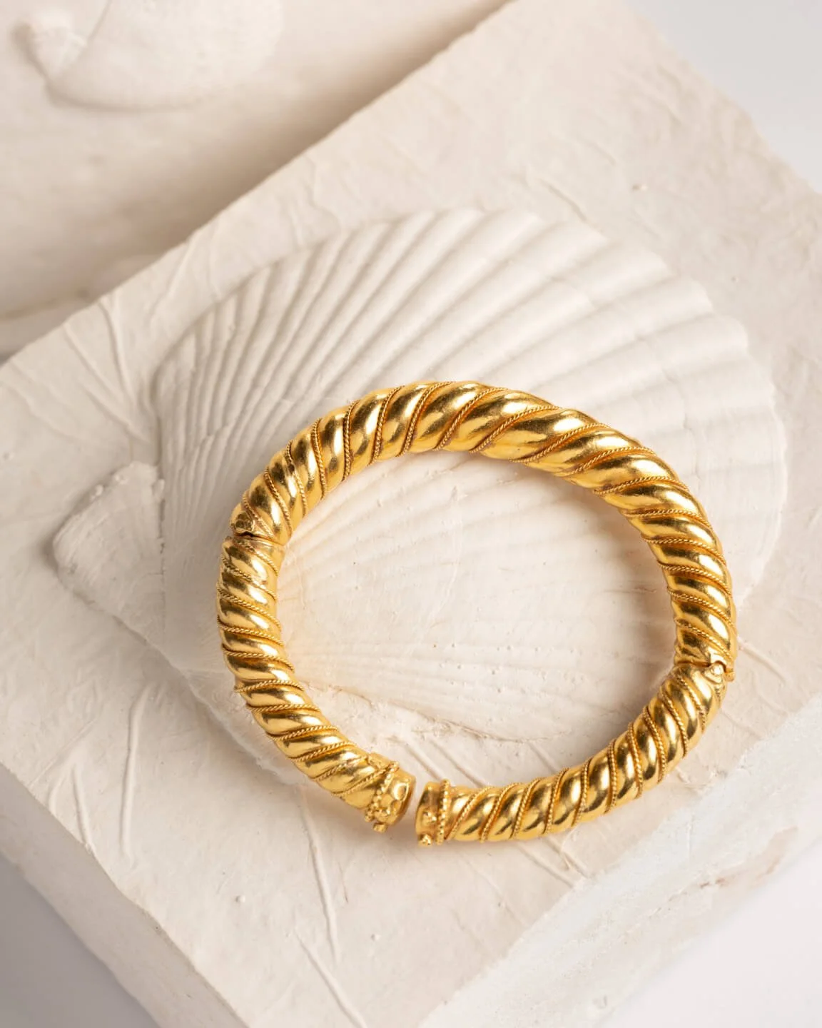 Bracelet signé Lalalounis