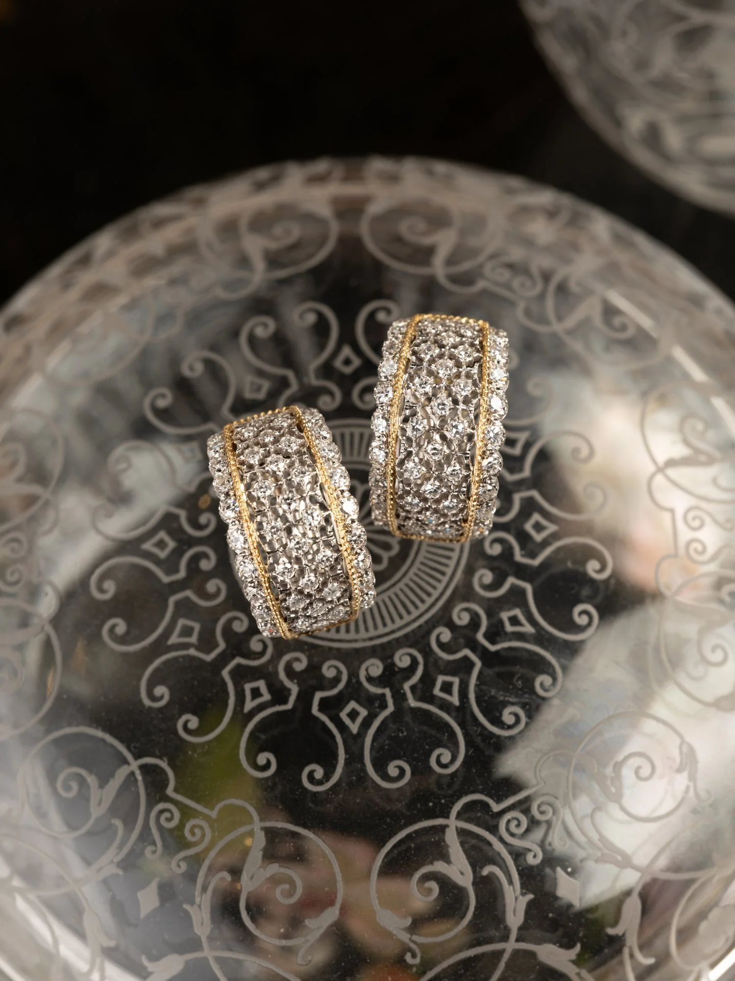 Boucles d'Oreilles deux Ors Serties de Diamants