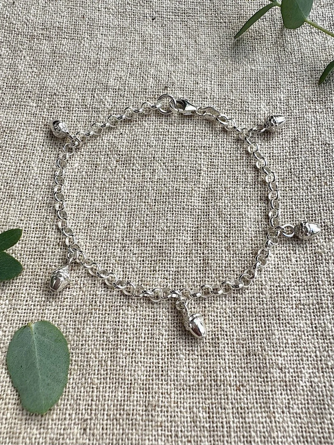 silver-acorn-bracelet-uk.jpg