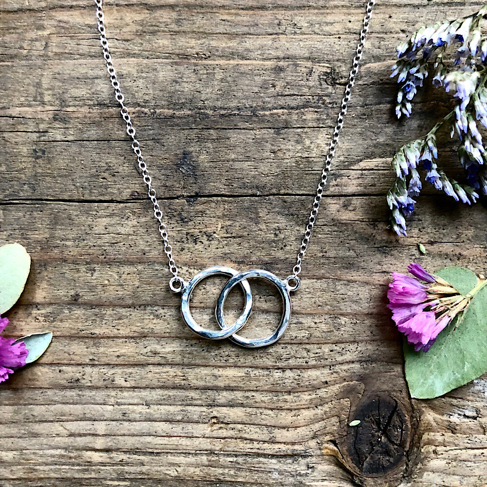 Sterling Silver Interlocking Circles Necklace Grace and Flora Handmade Nature Jewellery