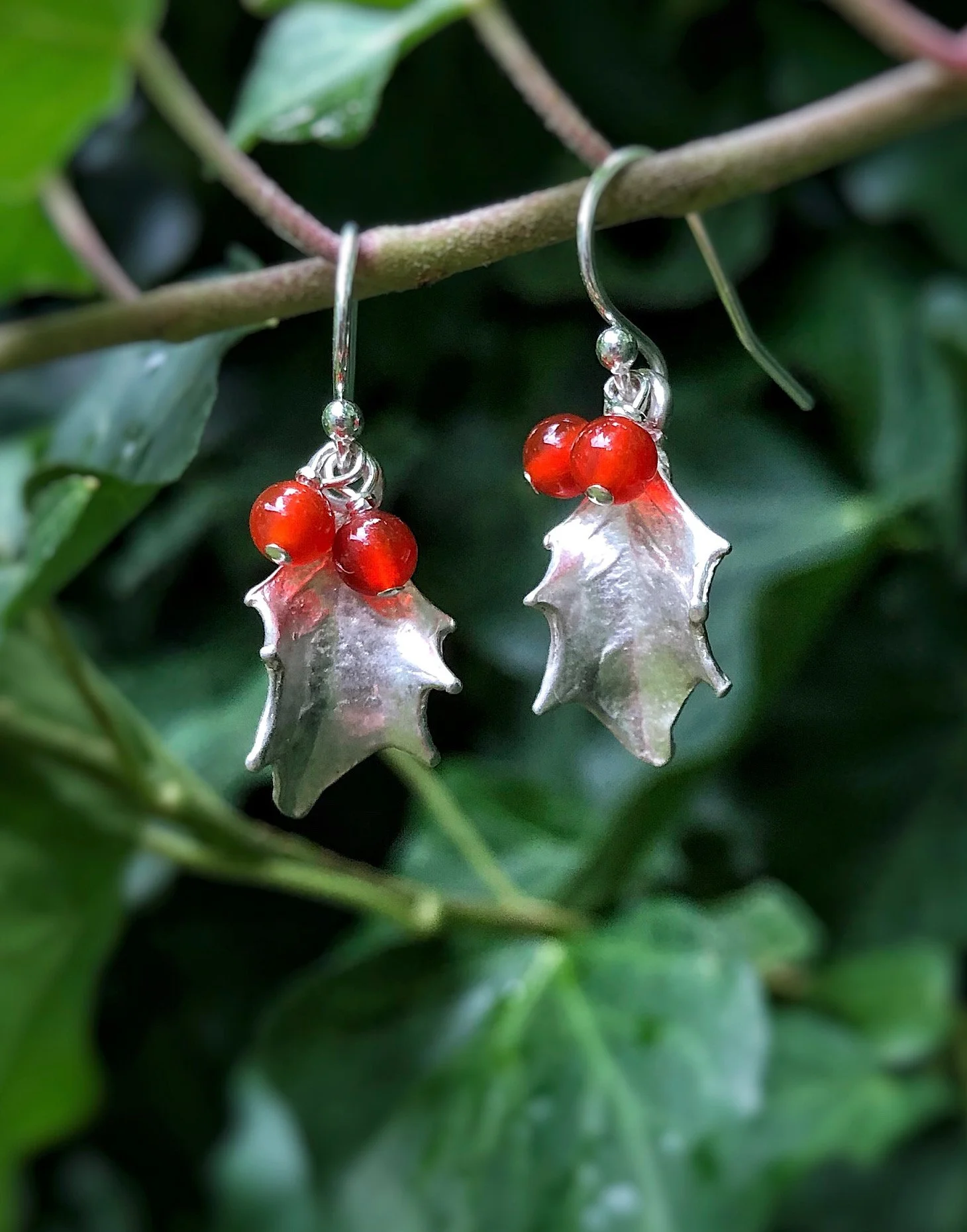 silver-holly-earrings-EH9-3.jpg