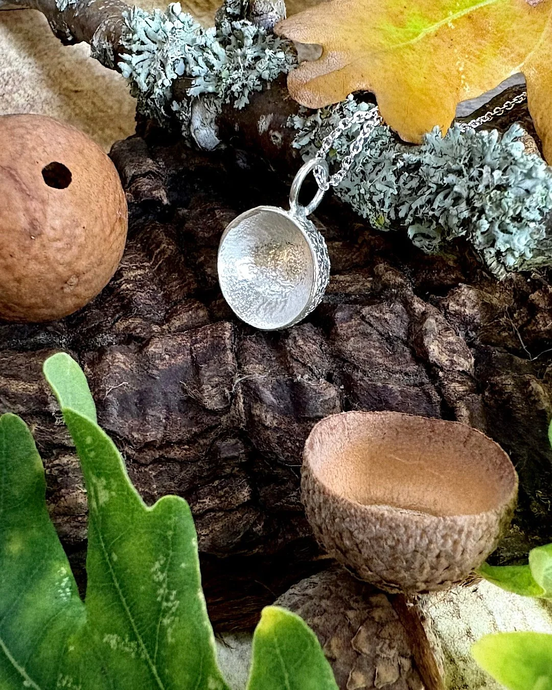 sterling-silver-jewellery-inspired-by-nature-acorn-cap.JPG