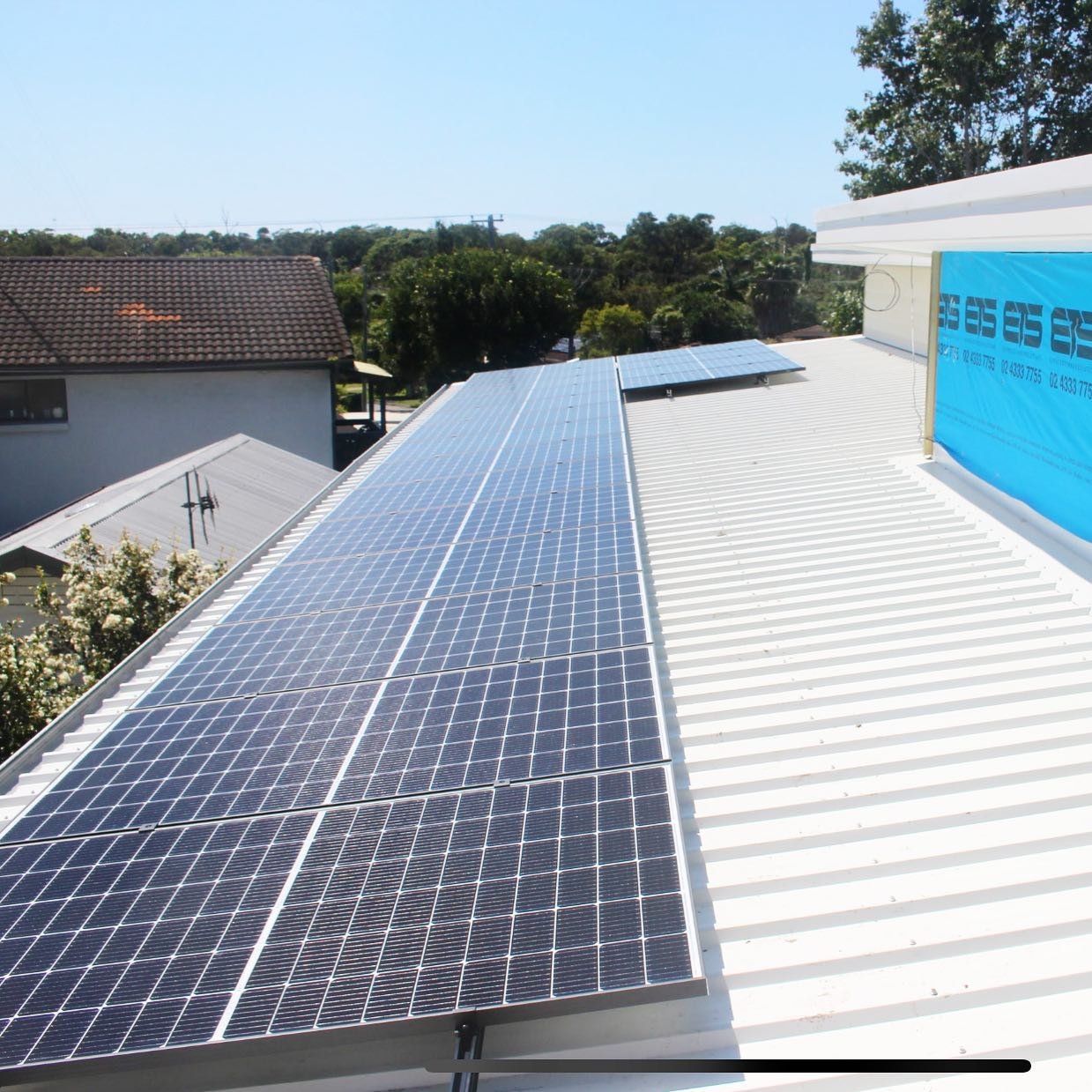 Home for the weekend? In our latest blog post you&rsquo;ll find 10 simple ways you can make your home energy efficient in a weekend (&amp; save $$). Link in bio. 
Contact us for a free energy solution quote! 

💯 💡 ⚡️ 
.
.
.
#linkinbio #coastwideene