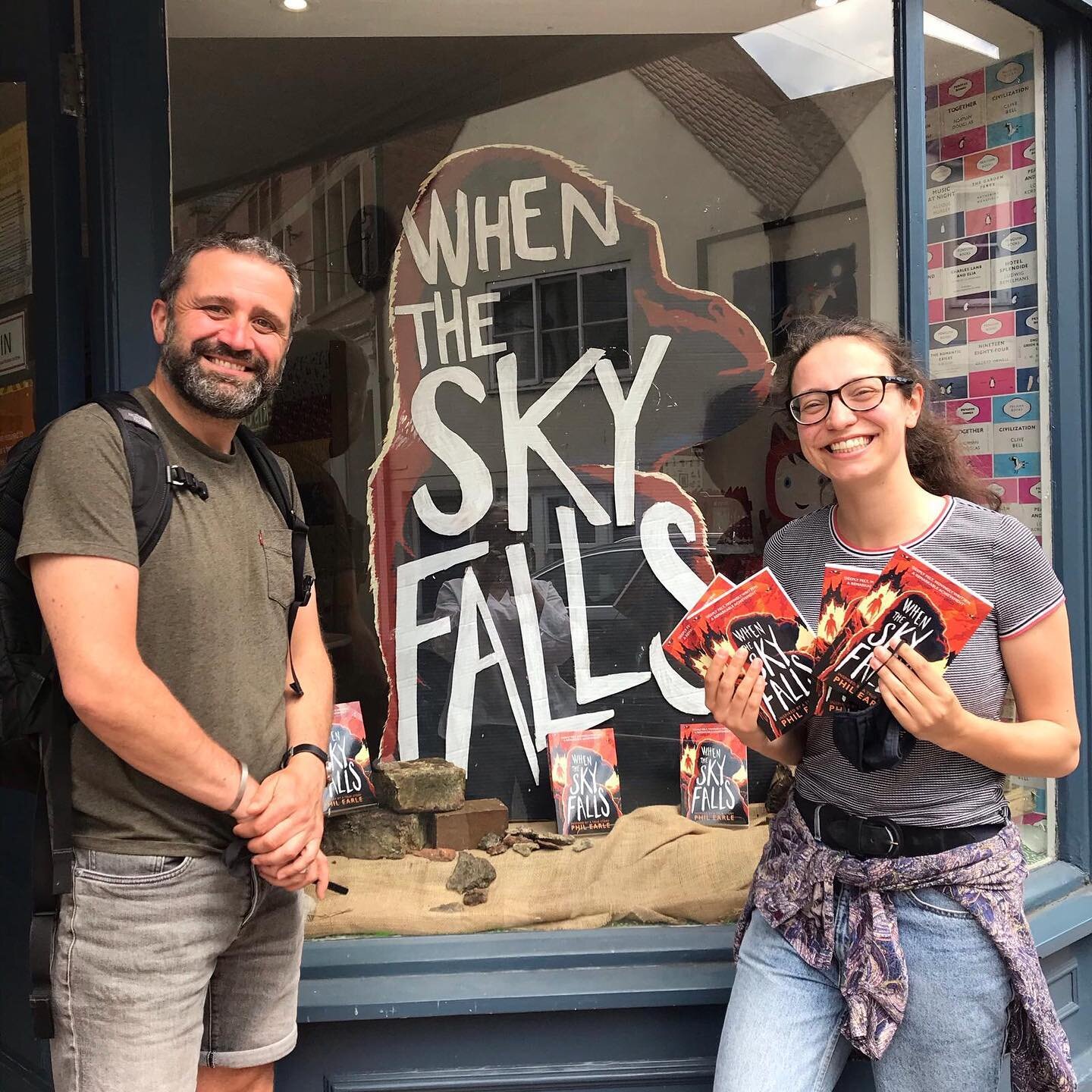 Great to meet @philearle as he tore around Yorkshire signing copies of his fabulous new book, &lsquo;When the Sky Falls&rsquo;. We now have signed copies and adorable little pin badges! Thanks Phil and thanks @phoebekateed for the fabulous gorilla in