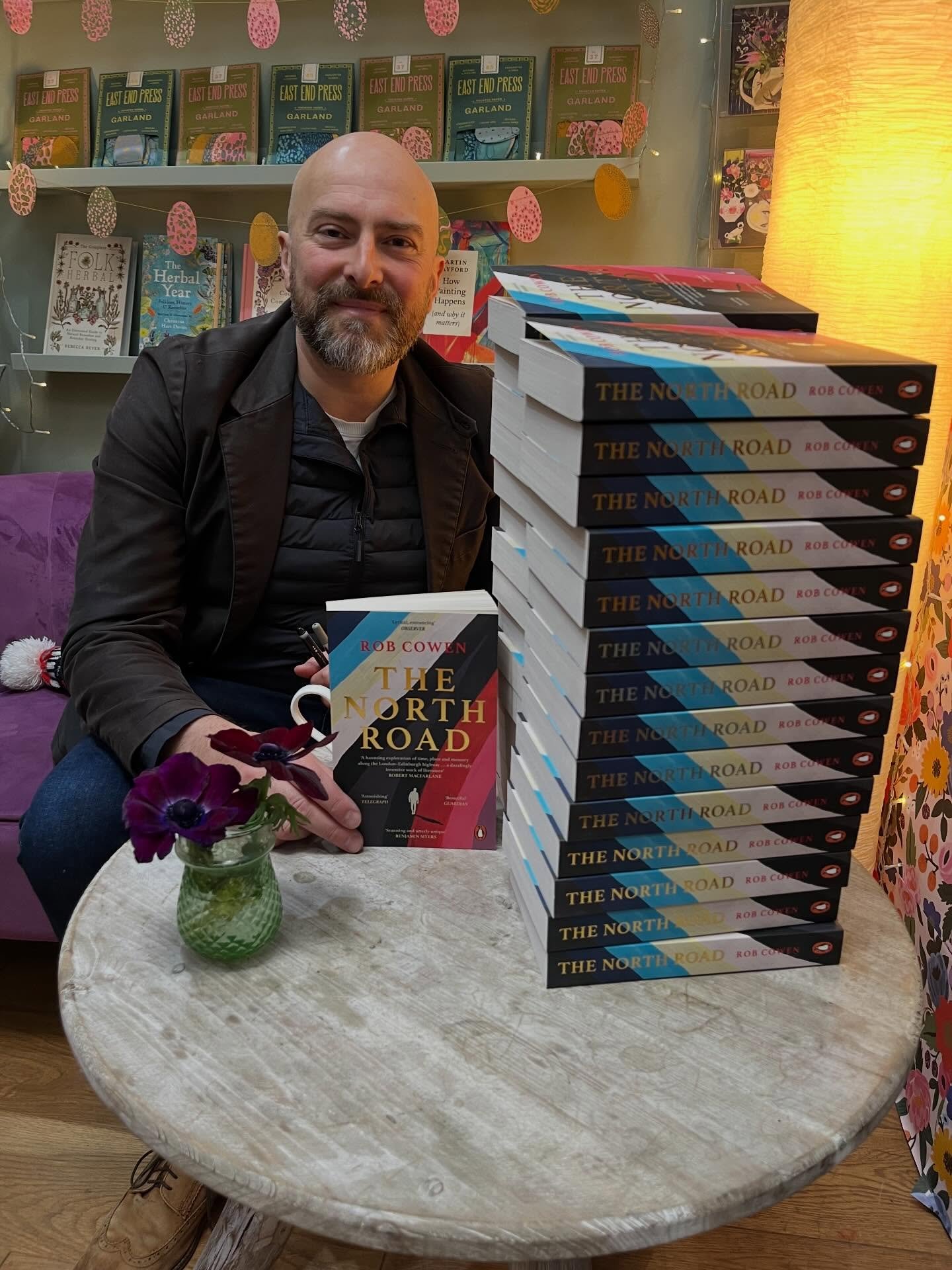 We welcomed @robbiecowen to the shop this morning to sign paperback copies of The North Road, which is published today.
At the heart of this book is a highway - The A1, The Great North Road. A 400-mile multiplicity of ancient trackway, Roman road, pi
