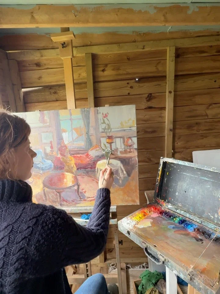 Back at it. Work on the model in the window continues. #oilpainting #figurativepainting #interiorpainting #artistsmodel #figurepainting