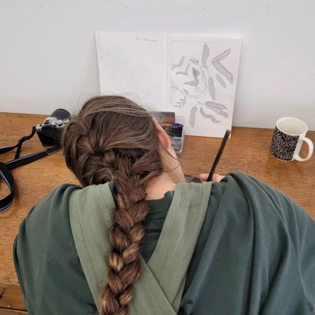 🌳 Gravure taille douce

Retour en photo &amp; en vrac, sur ma formation perfectionnement &agrave; la gravure taille douce. 

La formation se d&eacute;roule chez @association_les_rhizomes avec @noemieprivat_
Elle est financable par l'afdas pour les a