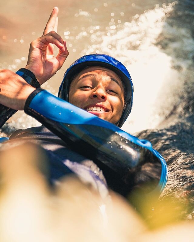 Days like these we count ourselves blessed to have the best job in the world☀️💦🤙🏼⛰#scorcher #ghyllscrambling #summer #heatwave #lakedistrict @vade.retro.canyon @selandwetsuits 
#canyoningiswhatwedo #canyoning #adventureuk #cumbrialife #adventures 