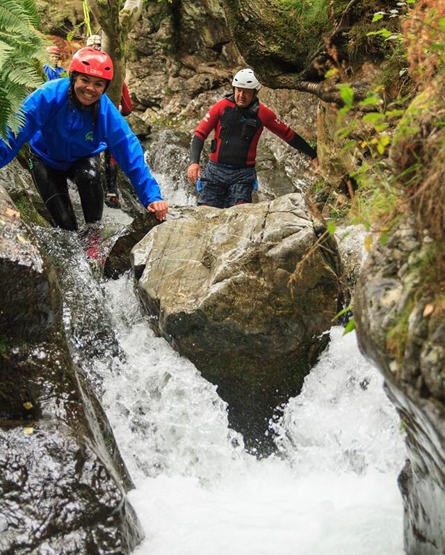 Posed vs not posed😂#ghyllscrambling #lakedistrict #ghyllscramblingkeswick #canyoning_pictures_instagram #canyoningiswhatwedo #canyoning @palmequipment