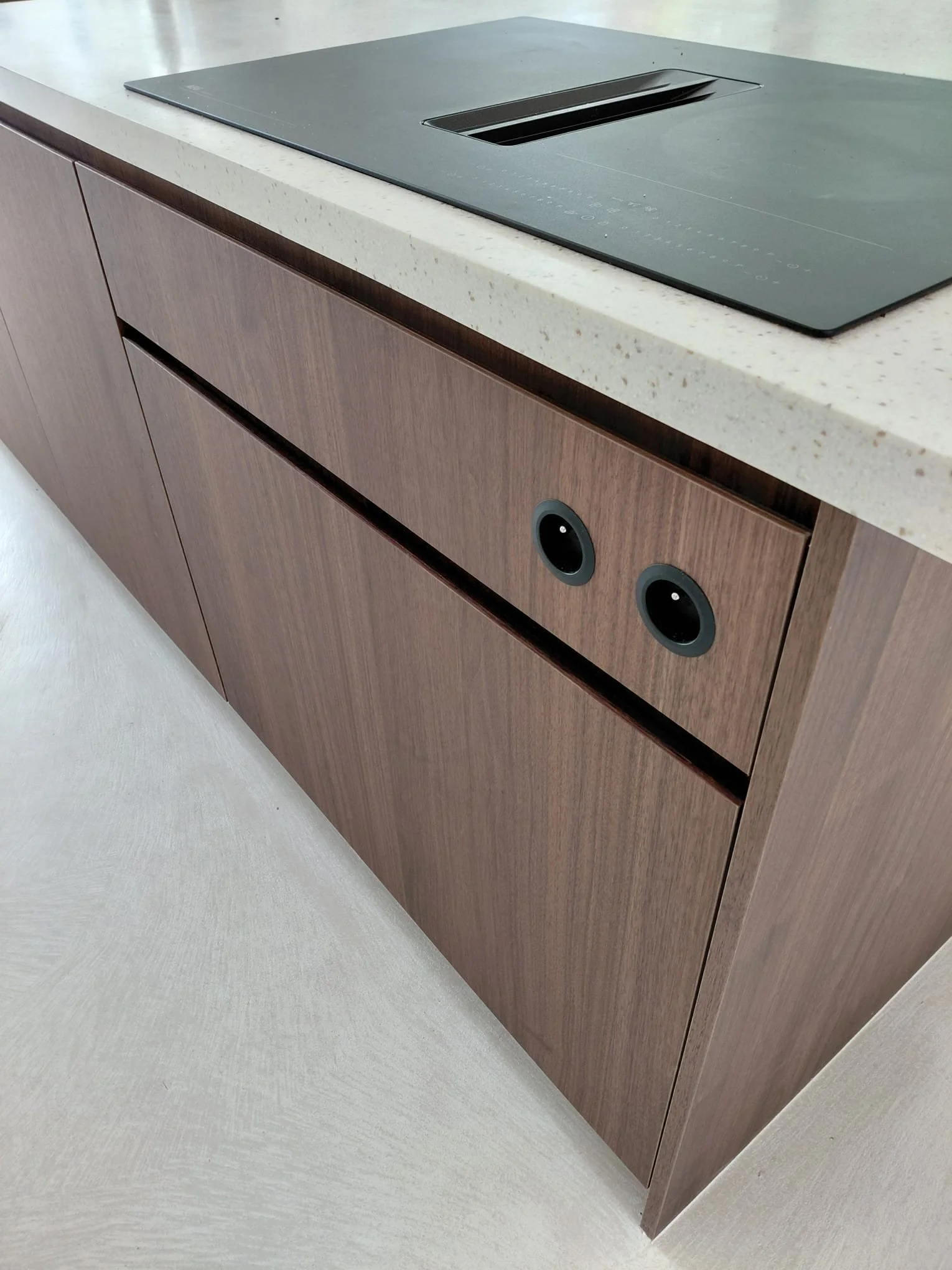 PHOTO-2025-08-27-20-54-42 1.jpg