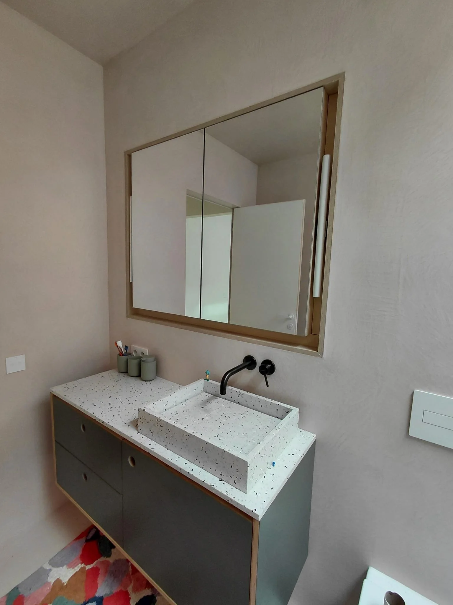 PHOTO-2025-10-05-11-55-41 1.jpg