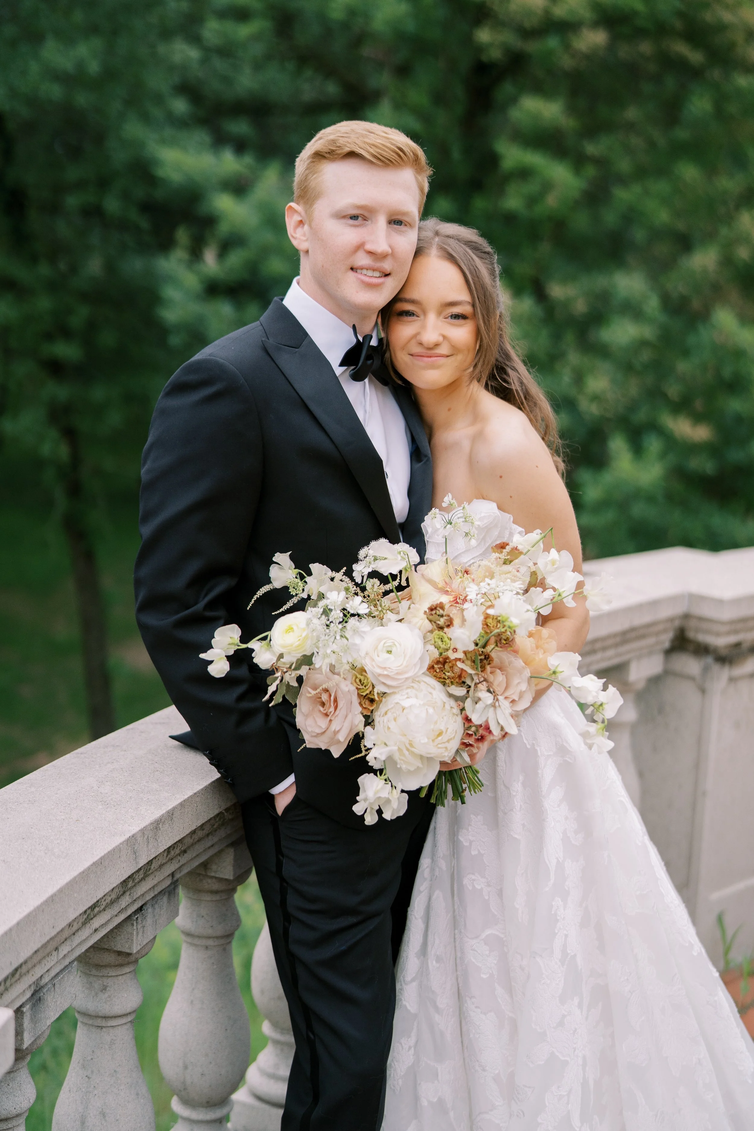 7 vines spring wedding flowers