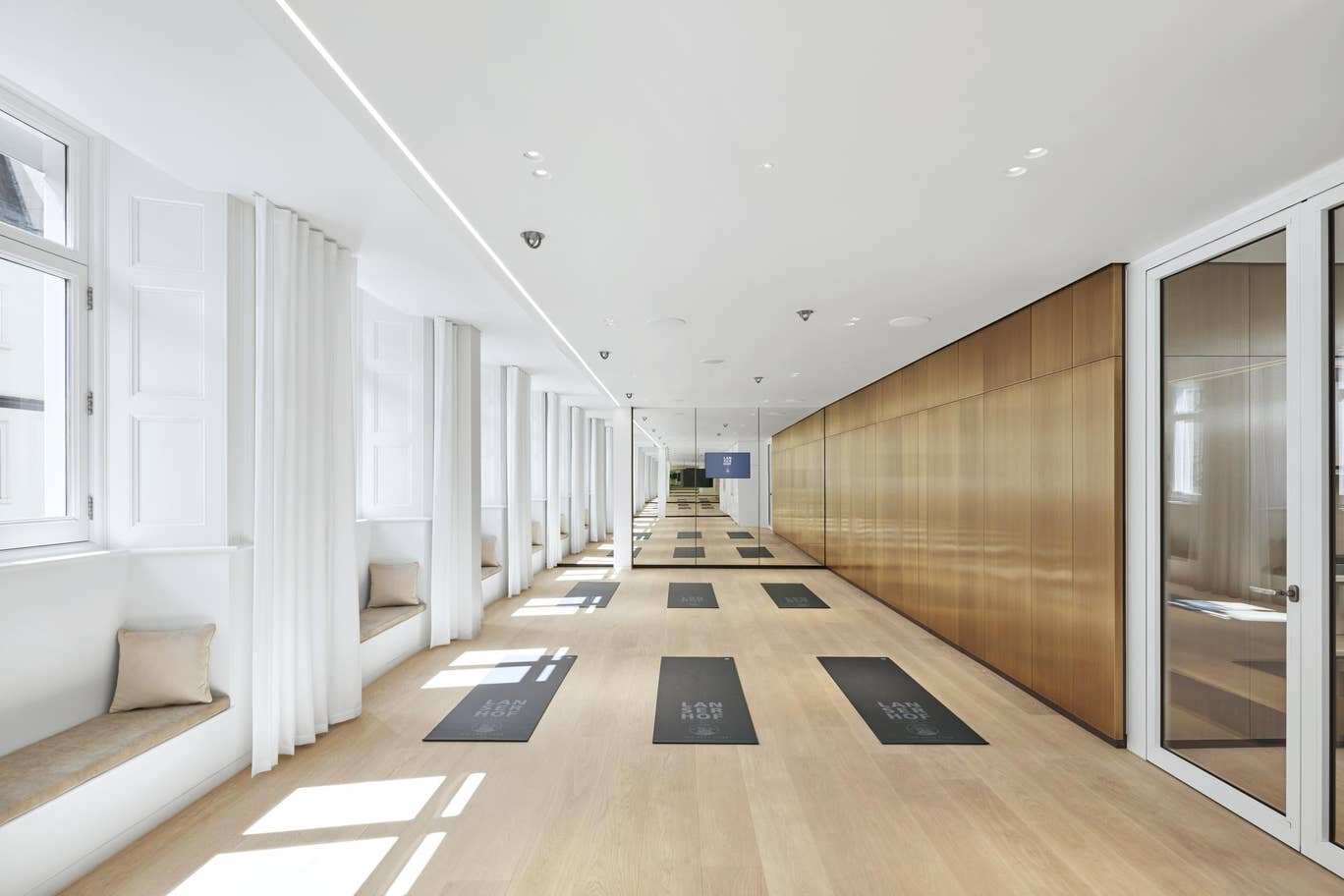 lanserhof-at-the-arts-club-gym-yoga.jpg