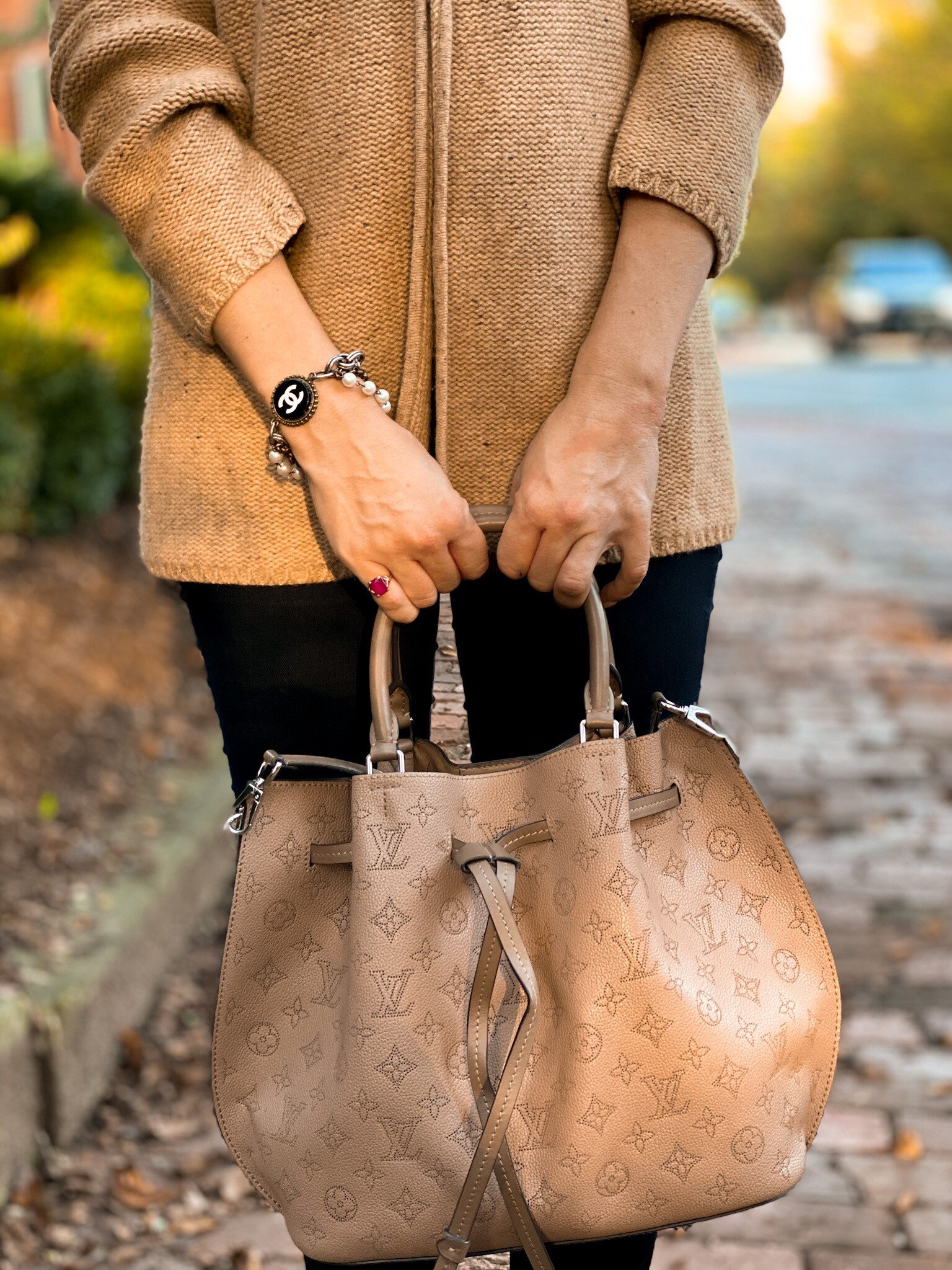 vuitton girolata bag