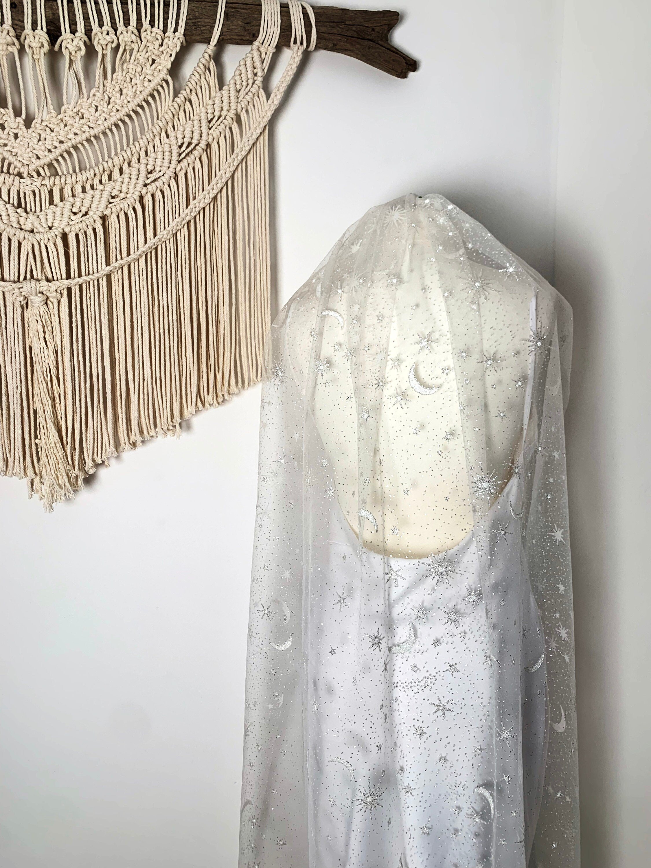 https://i.etsystatic.com/25260244/r/il/42de5c/3677266835/il_fullxfull.3677266835_neau.jpg