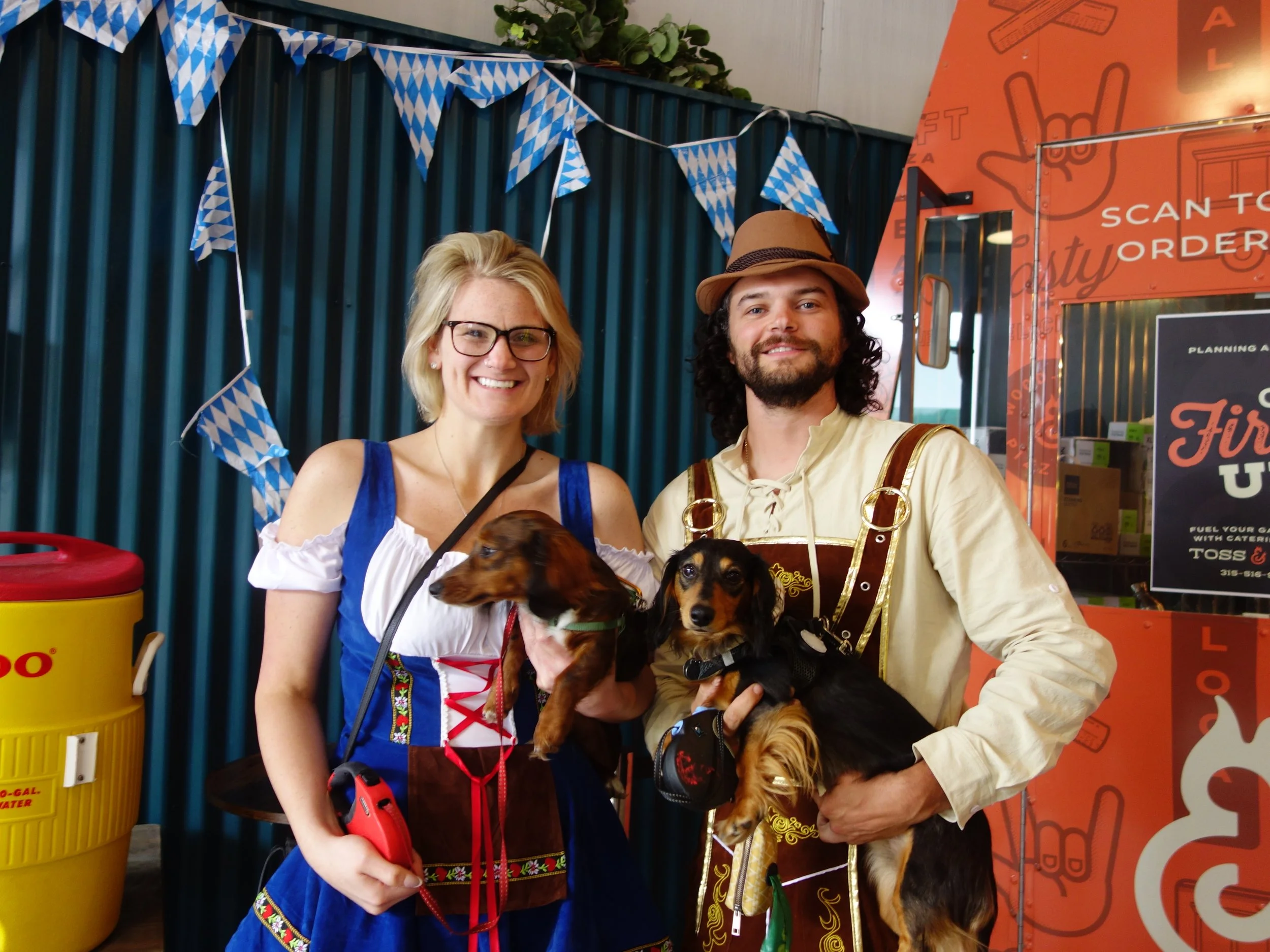 SparrowLieu_CP_DaschundRaces_9:20:26_46.JPG