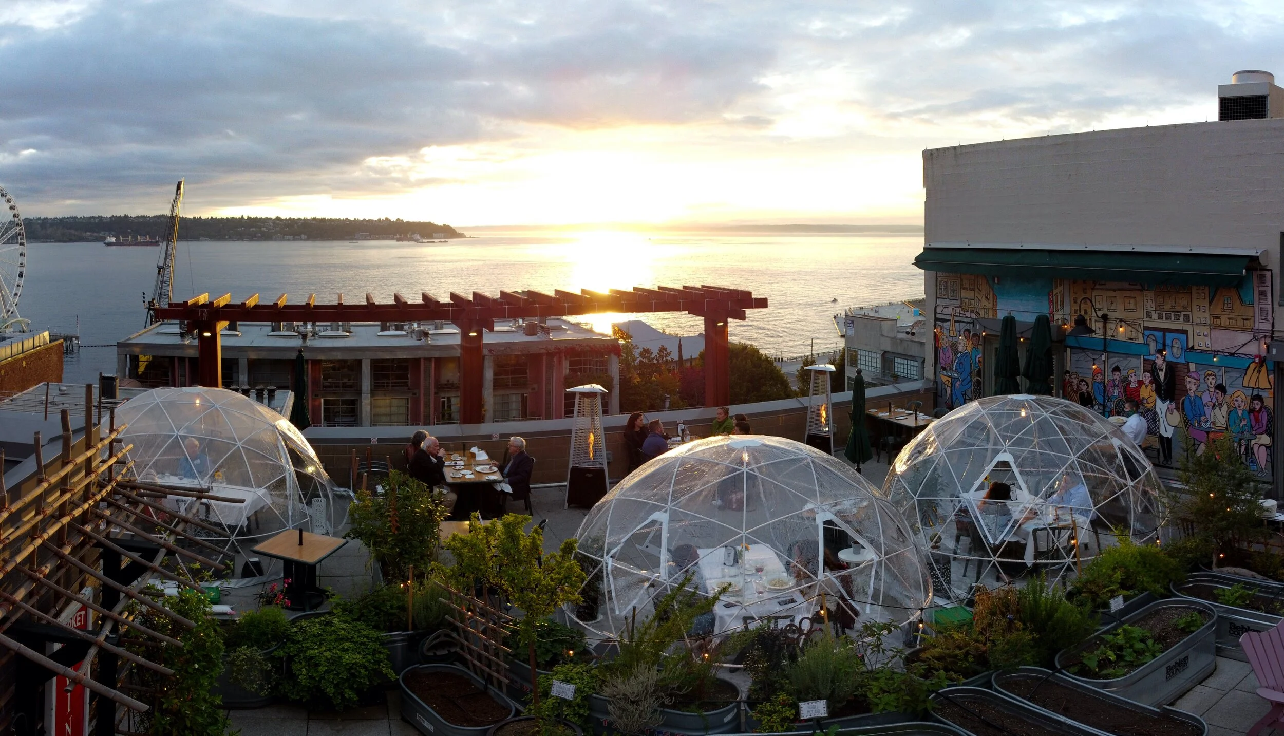 Le Igloo — Maximilien French Romantic Restaurant Pike Place Market