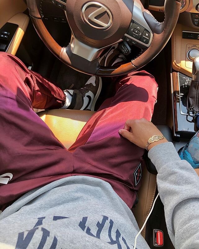 My mother @8am: &ldquo;I got some work for you to do, time for you to start living up to your last name&rdquo;

Me: *throws on a dad fit and if it flows it goes😴