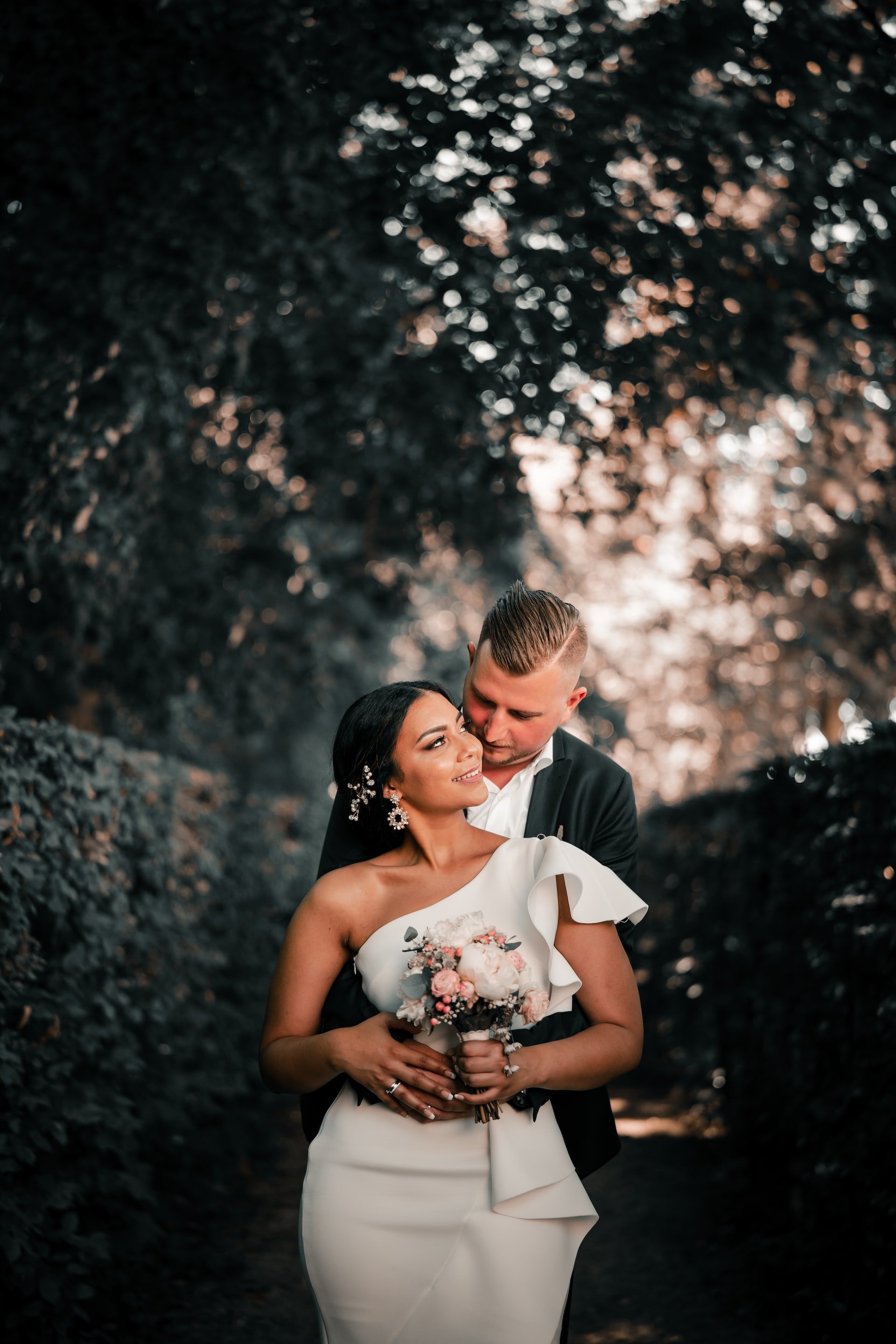 Pre Wedding Photoshoot Poses 2022 - Akshitphotography