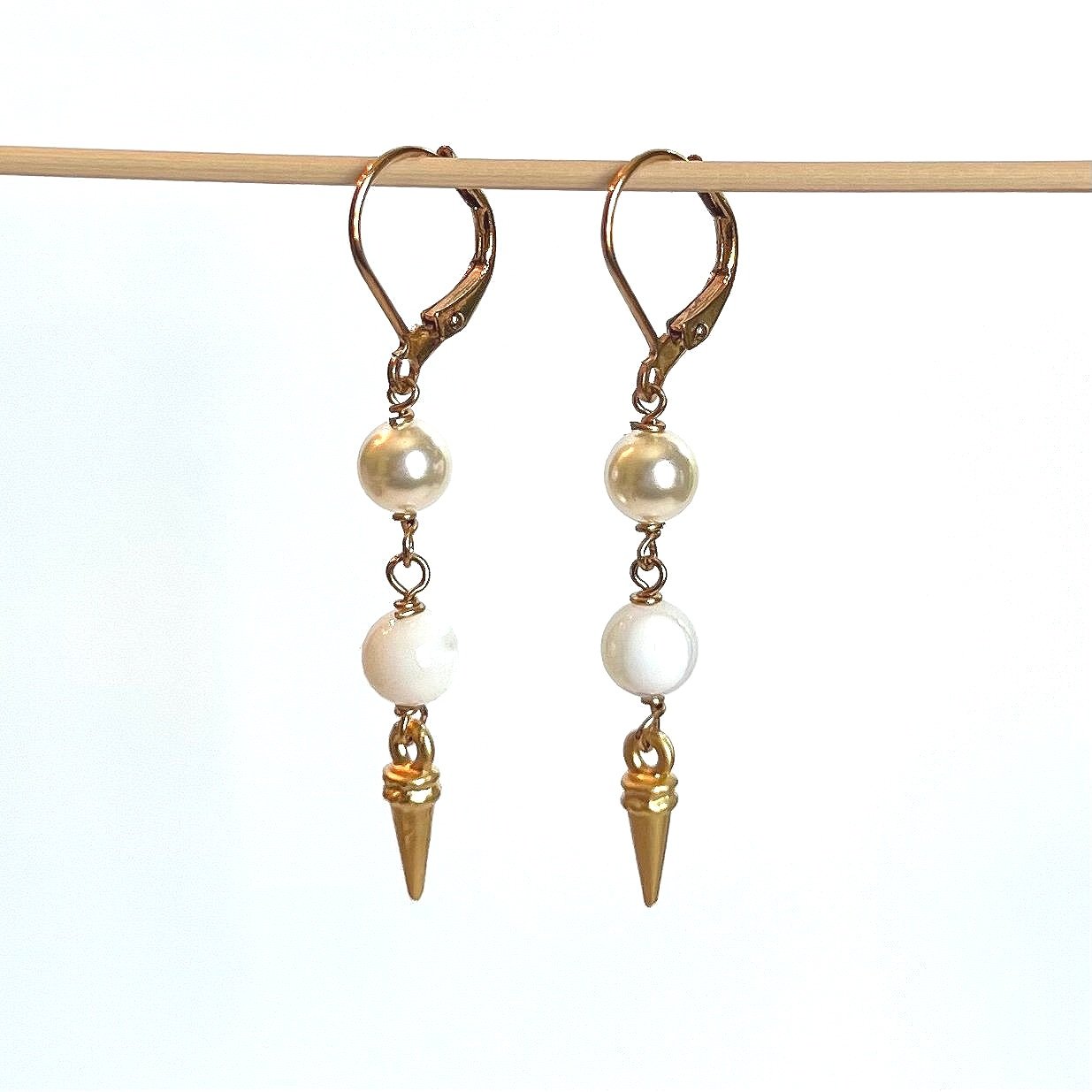 Pearl+w+dangle+earrings.jpg