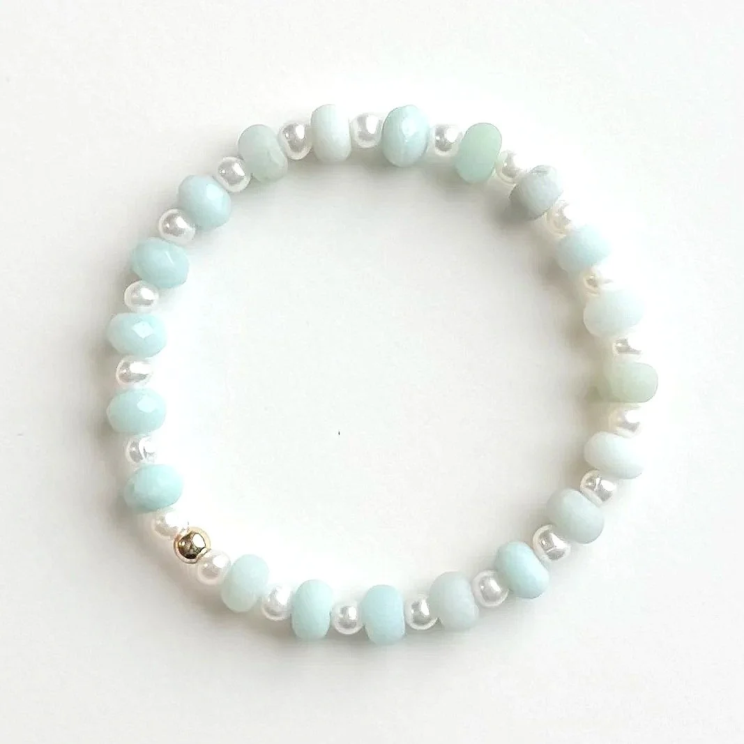 Turquoise+Glass+and+Pearl+Elastic+Bracelet.jpg