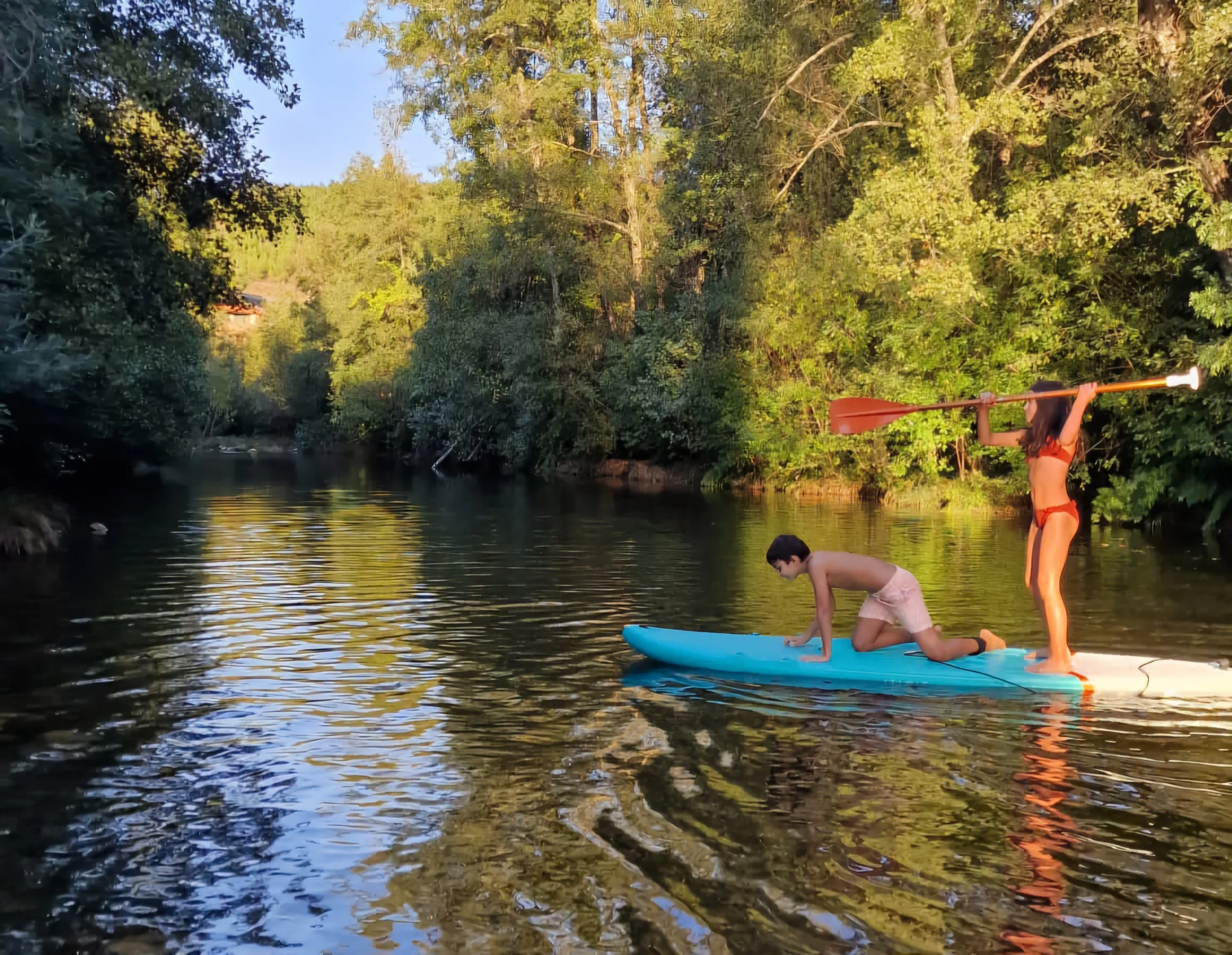 SUP na praia fluvial privada