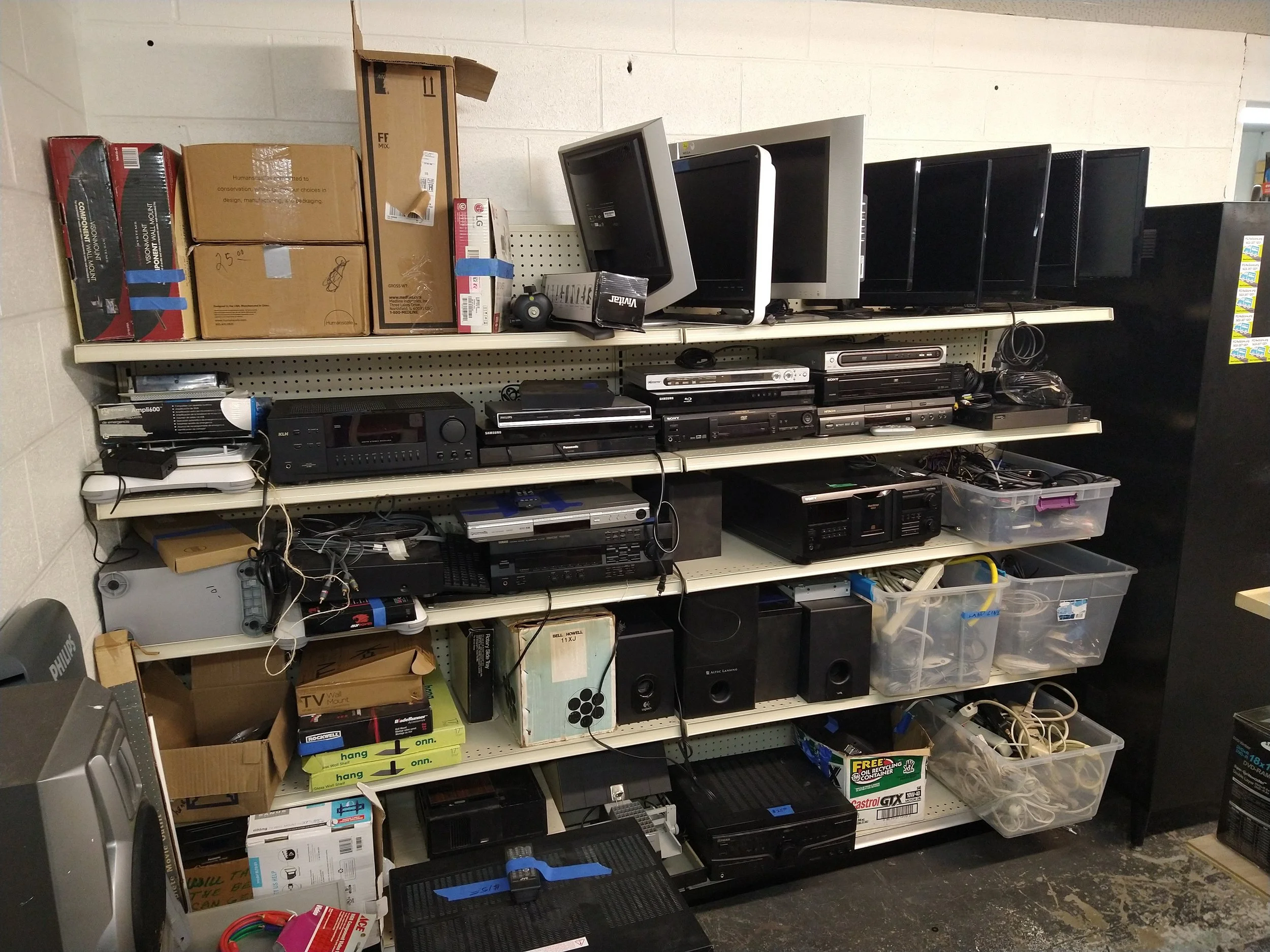 The Joy of “Old” Electronics — Forest Grove Habitat ReStore