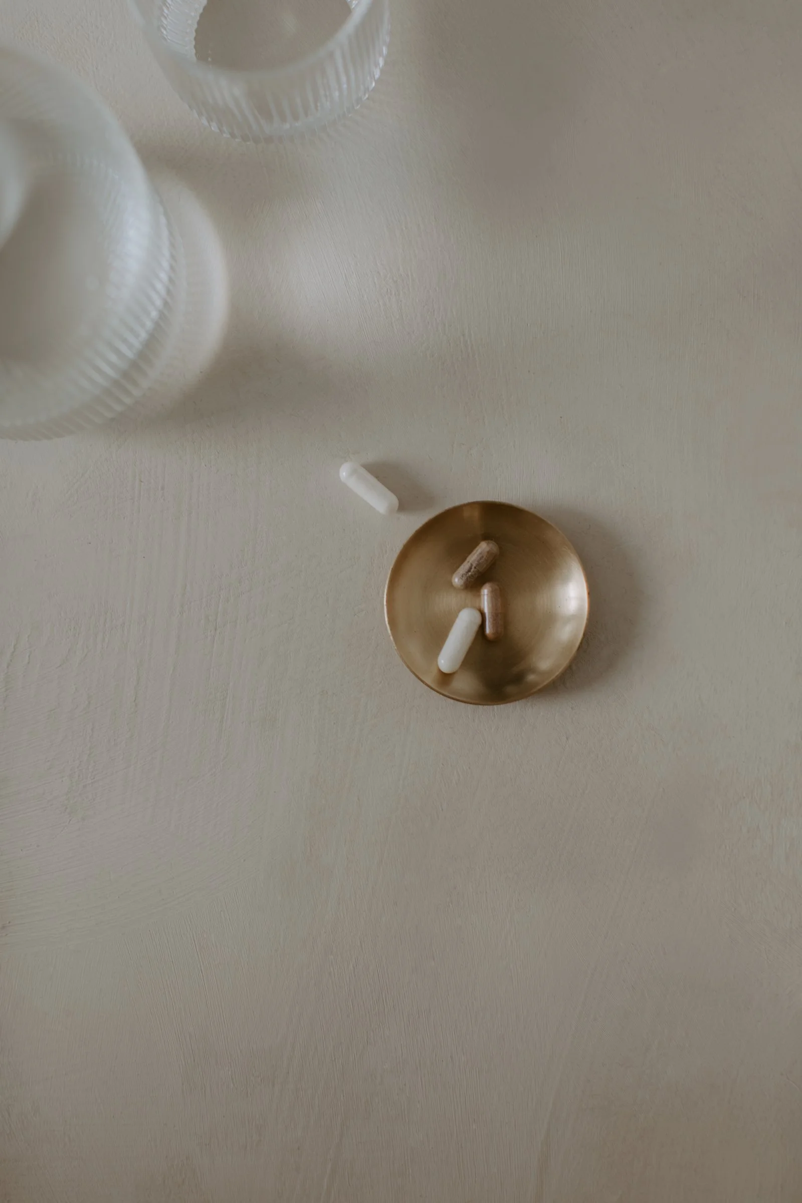 Peptides vs. Live-Cell Extract Therapy: Understanding the Difference