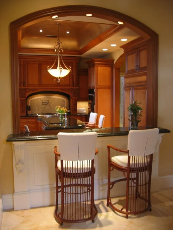 Kitchen w wet bar and granite.jpg