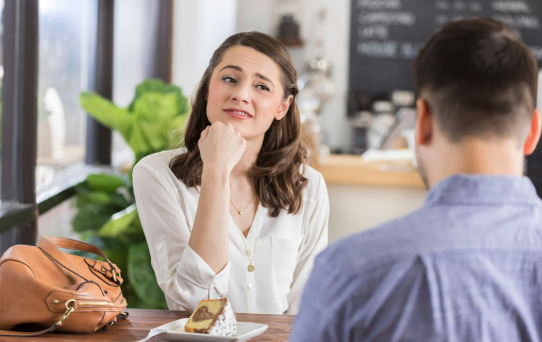 Miłość czy poglądy: jak polityka wpływa na relacje romantyczne? – wyniki badania FNW x Pollster
