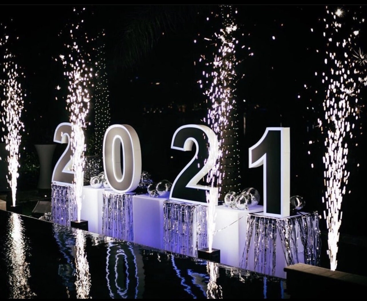 Cold Sparkler Fountains NYE DJ Cory Barron ORO Event Co.jpg